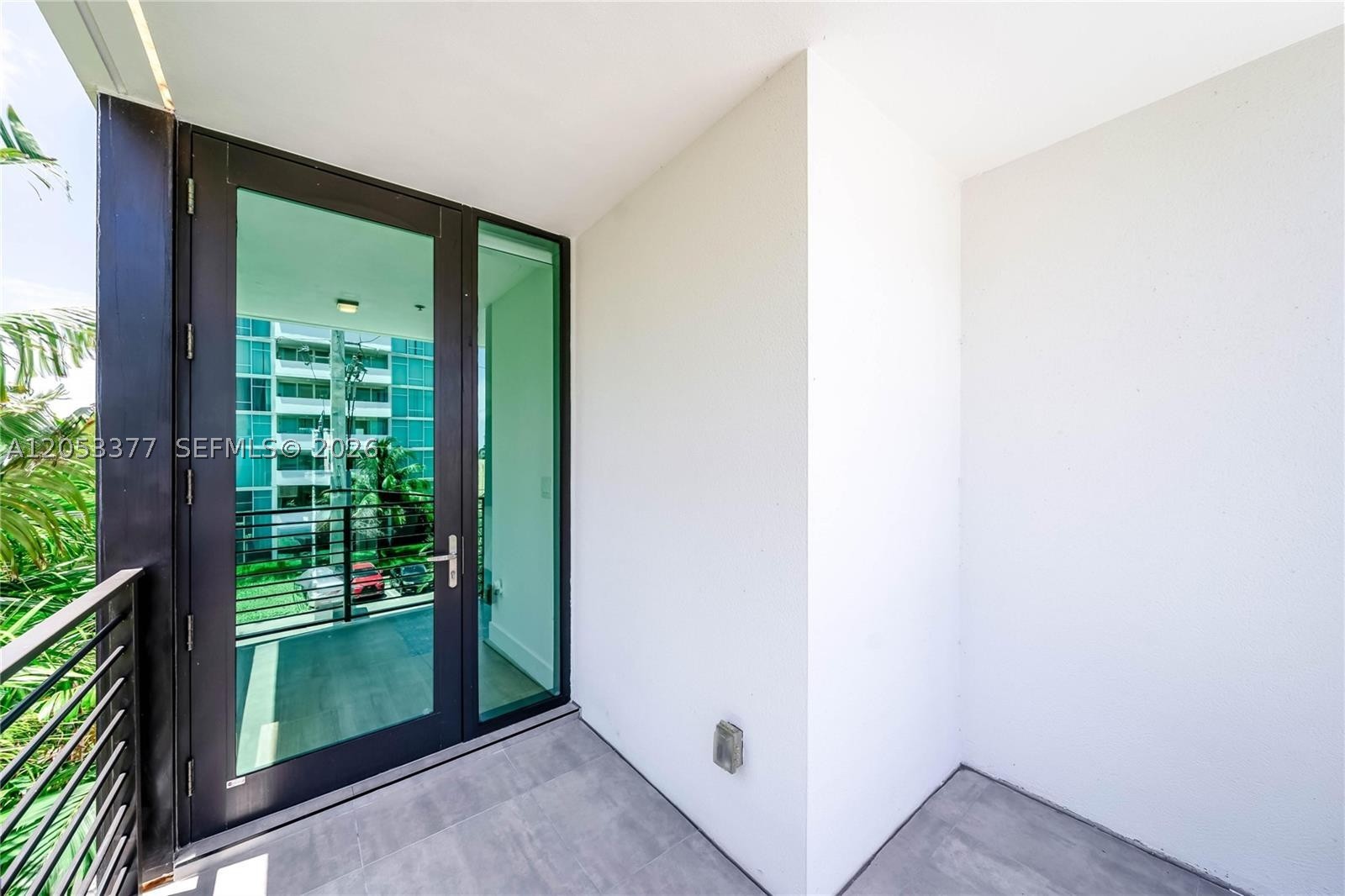 1930 Bay Dr #PH 2 Miami Beach, FL 33141