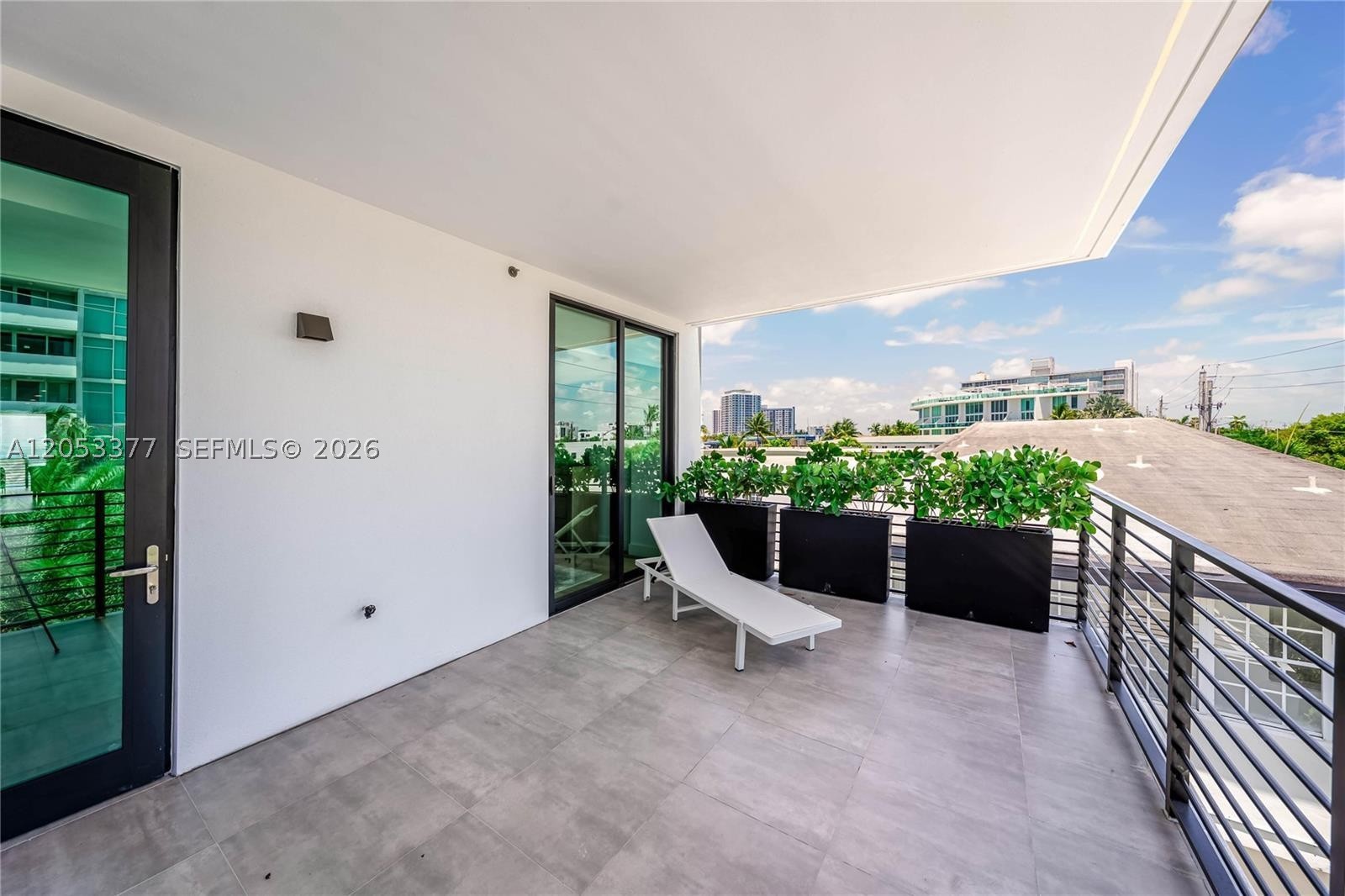 1930 Bay Dr #PH 2 Miami Beach, FL 33141