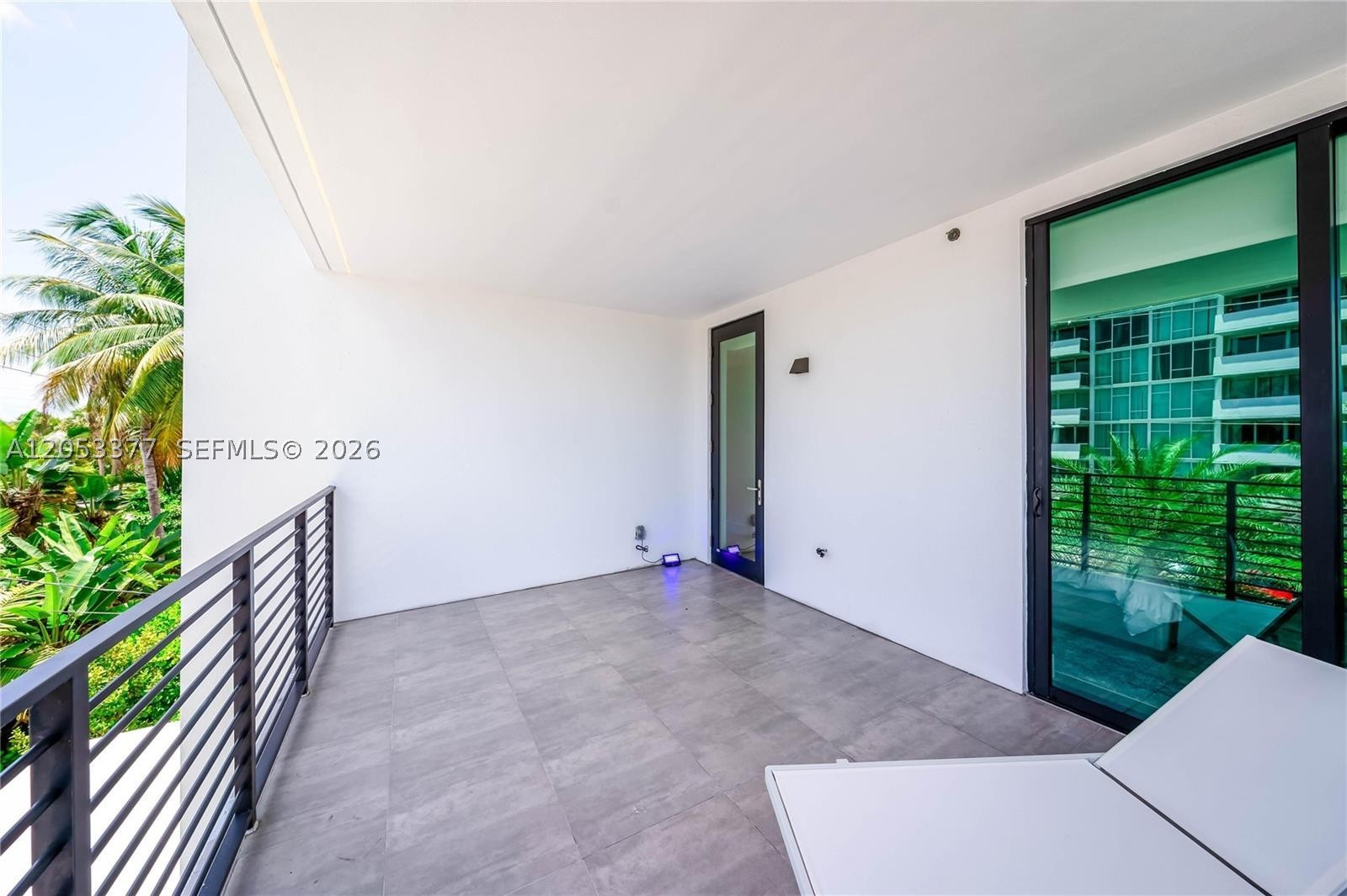 1930 Bay Dr #PH 2 Miami Beach, FL 33141