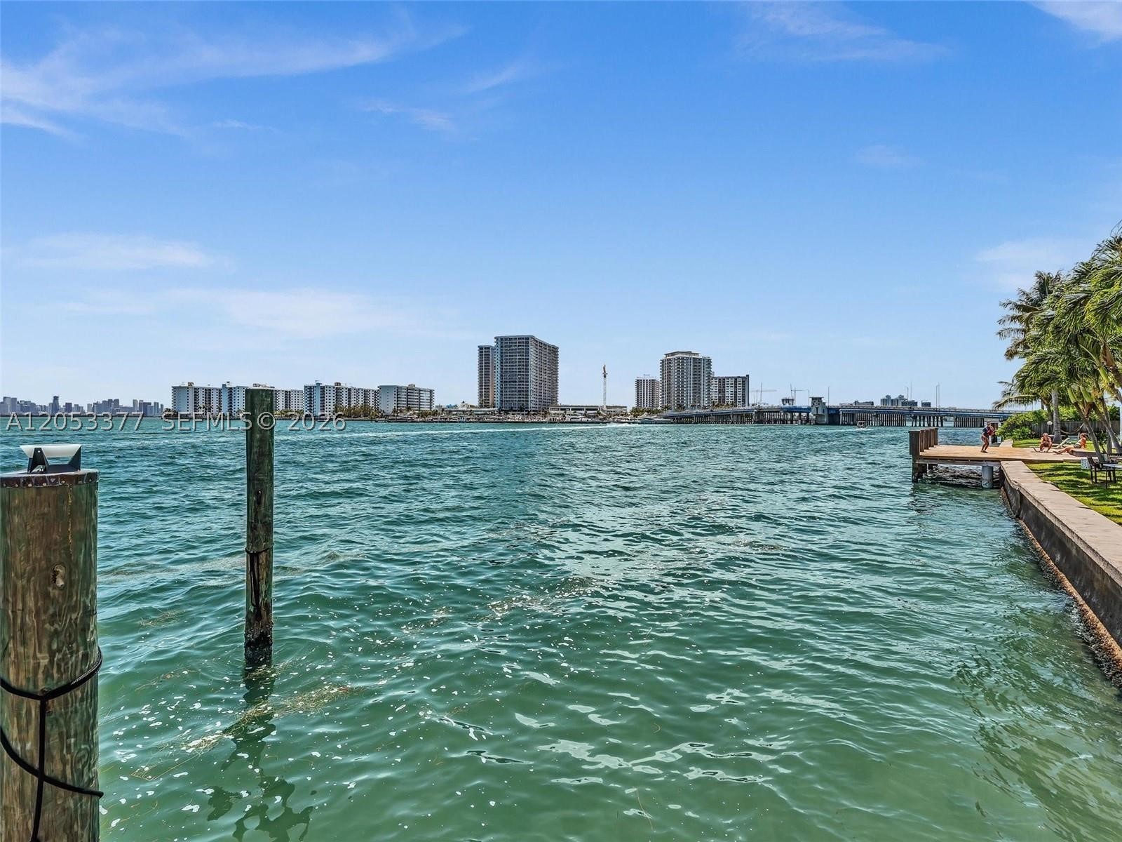 1930 Bay Dr #PH 2 Miami Beach, FL 33141