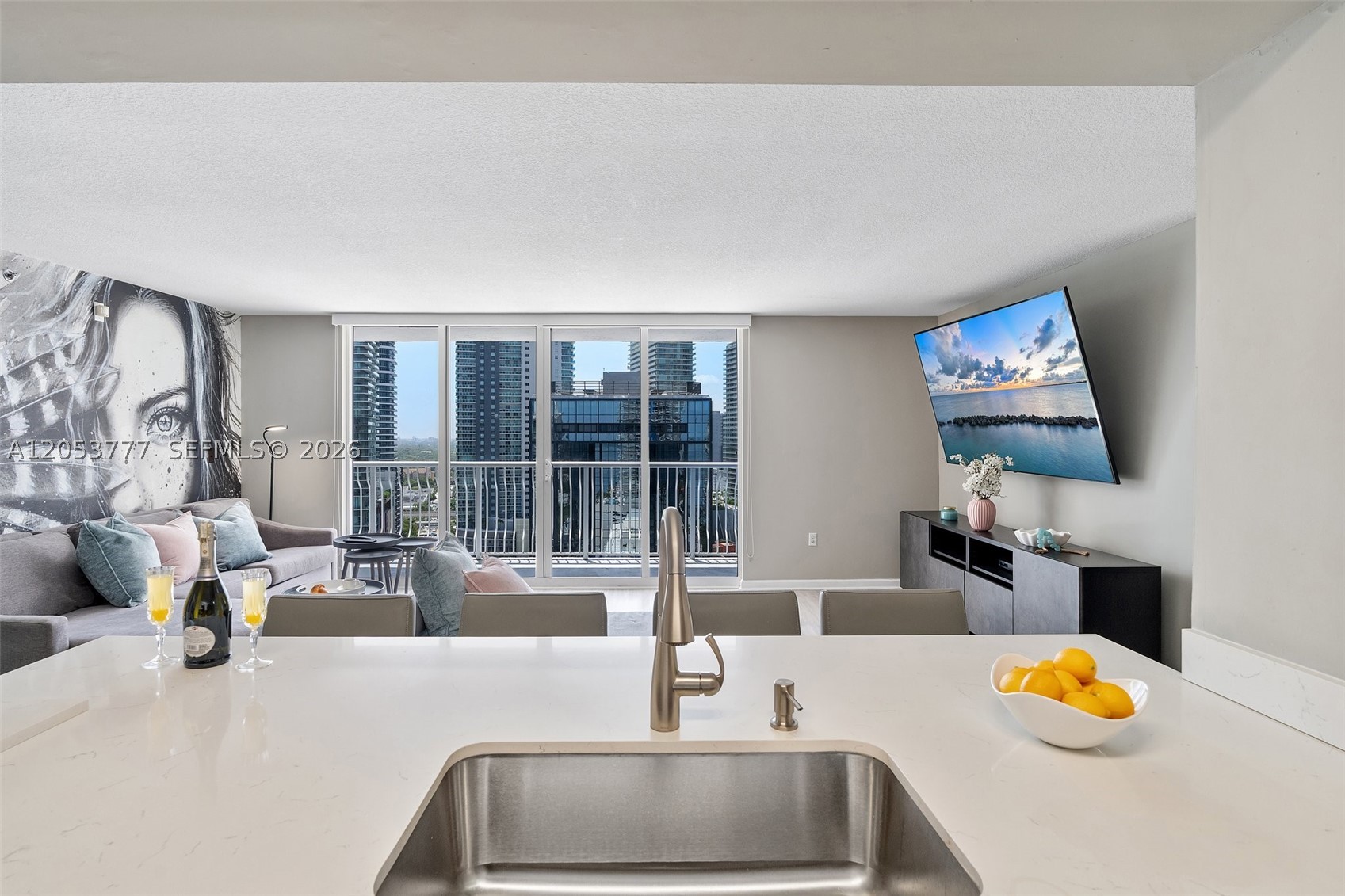 1200 Brickell Bay Dr #2423 Miami, FL 33131