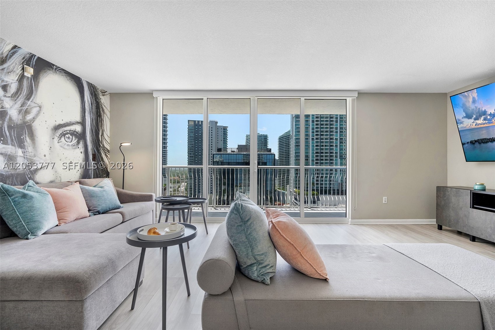1200 Brickell Bay Dr #2423 Miami, FL 33131