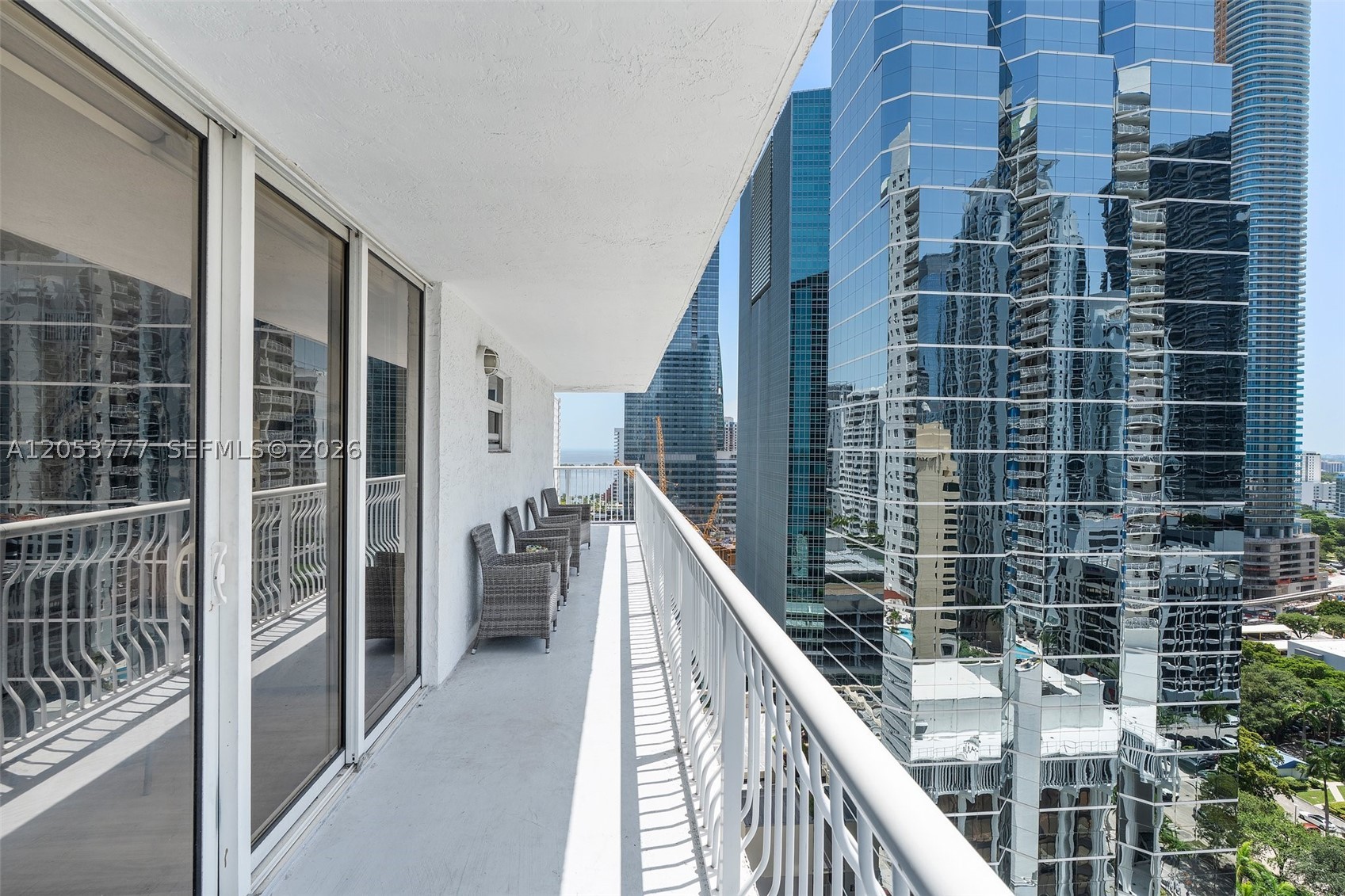 1200 Brickell Bay Dr #2423 Miami, FL 33131