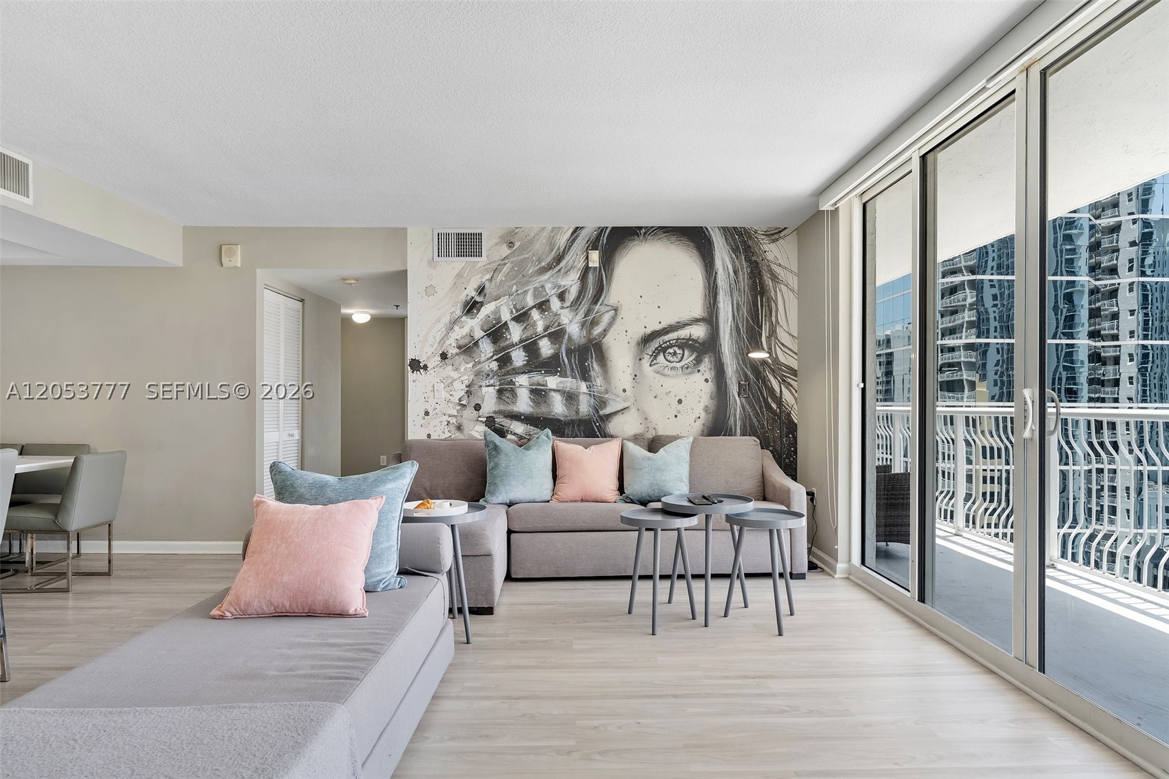 1200 Brickell Bay Dr #2423 Miami, FL 33131