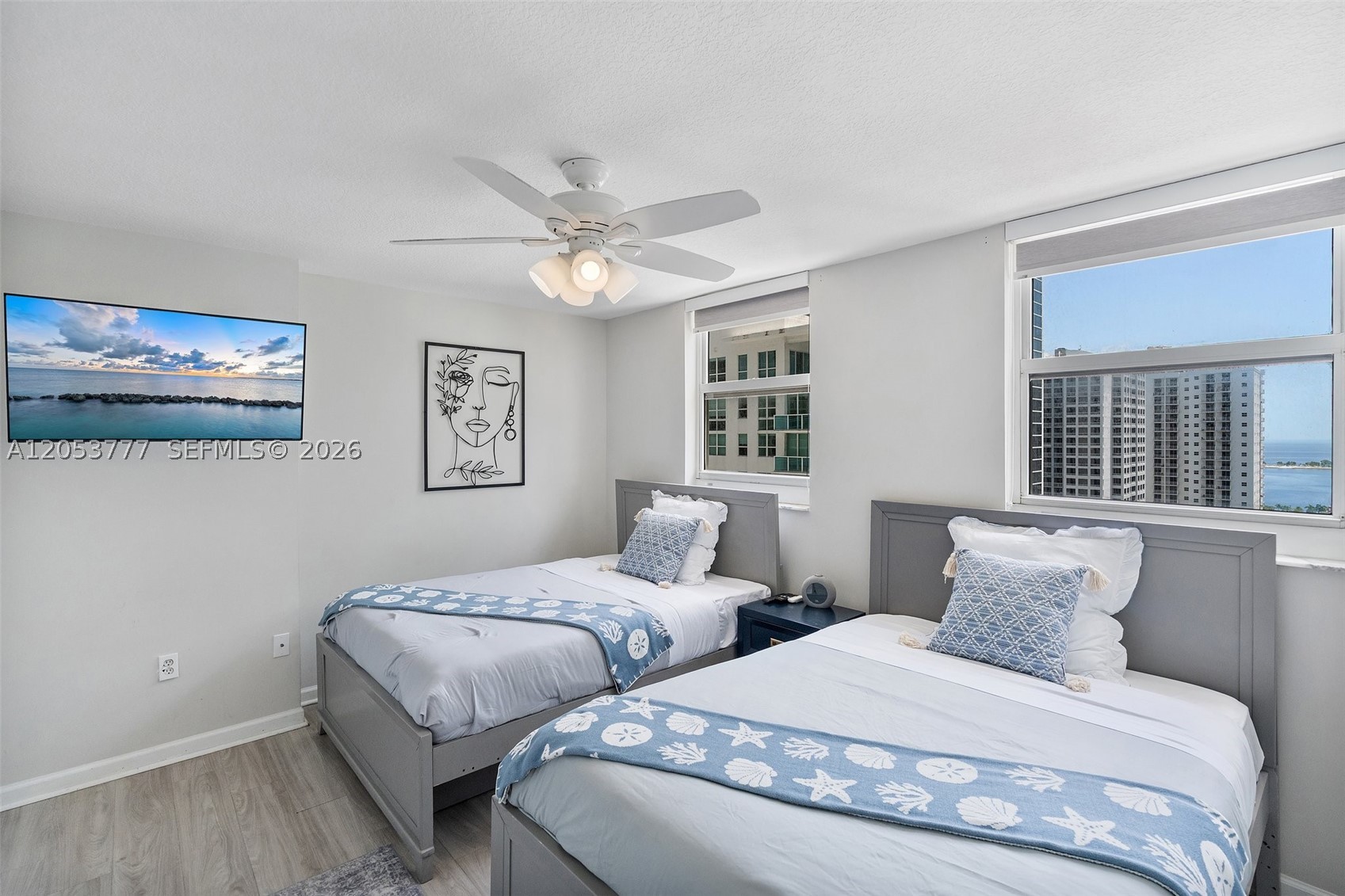 1200 Brickell Bay Dr #2423 Miami, FL 33131