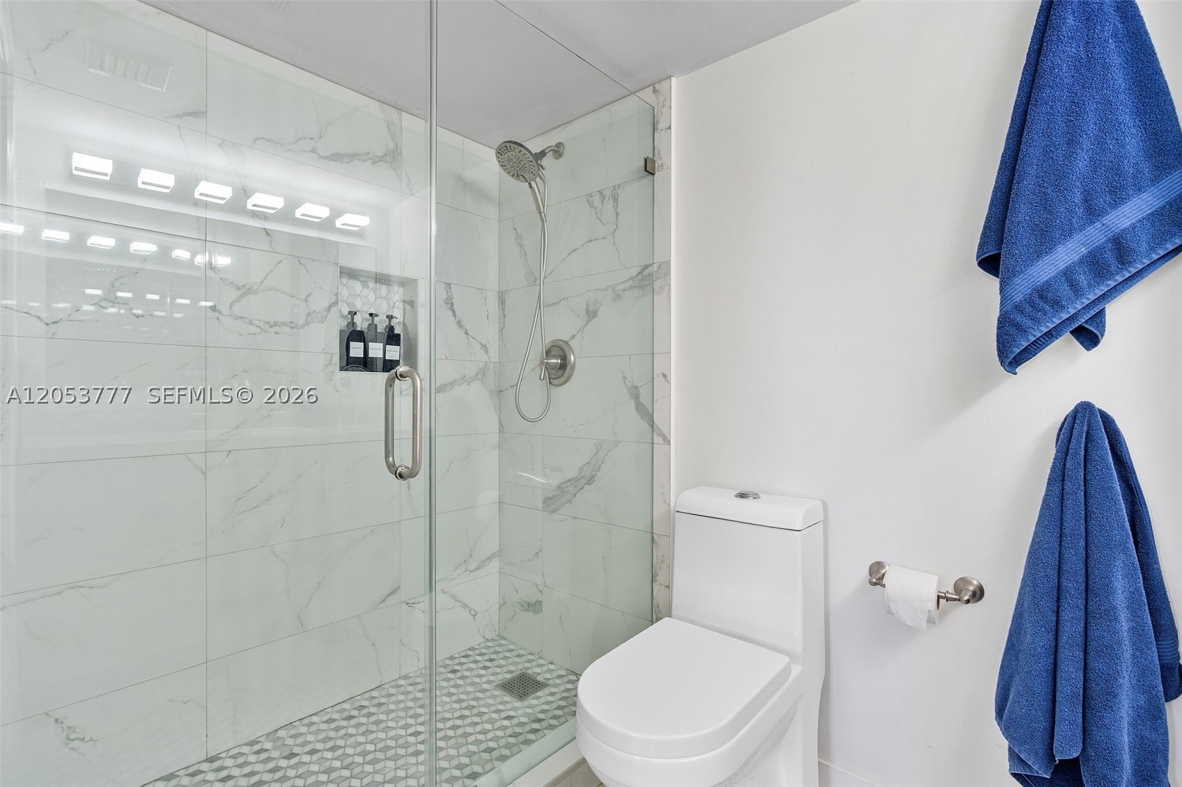 1200 Brickell Bay Dr #2423 Miami, FL 33131