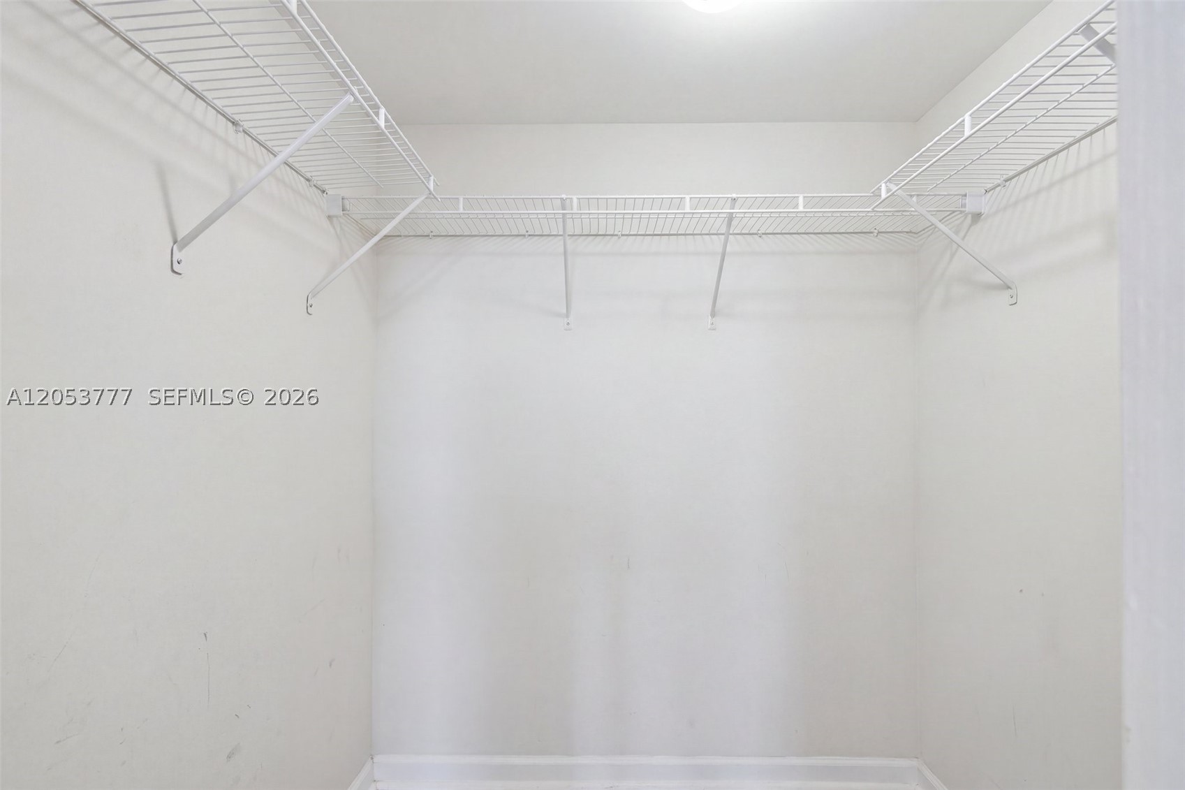 1200 Brickell Bay Dr #2423 Miami, FL 33131