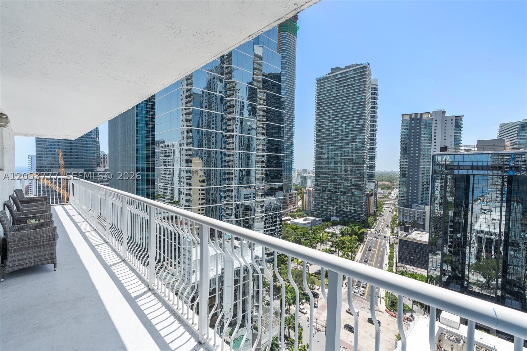1200 Brickell Bay Dr #2423 Miami, FL 33131