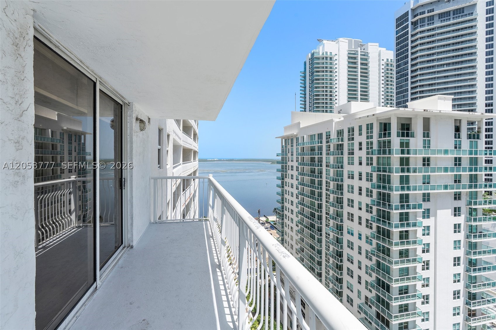 1200 Brickell Bay Dr #2423 Miami, FL 33131