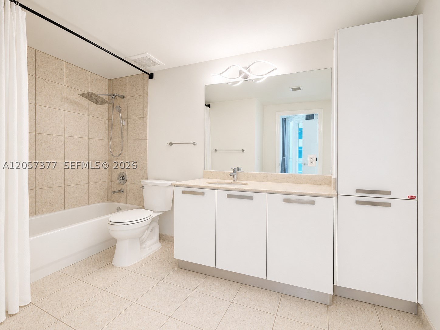 3000 NE 188th St #709 Aventura, FL 33180
