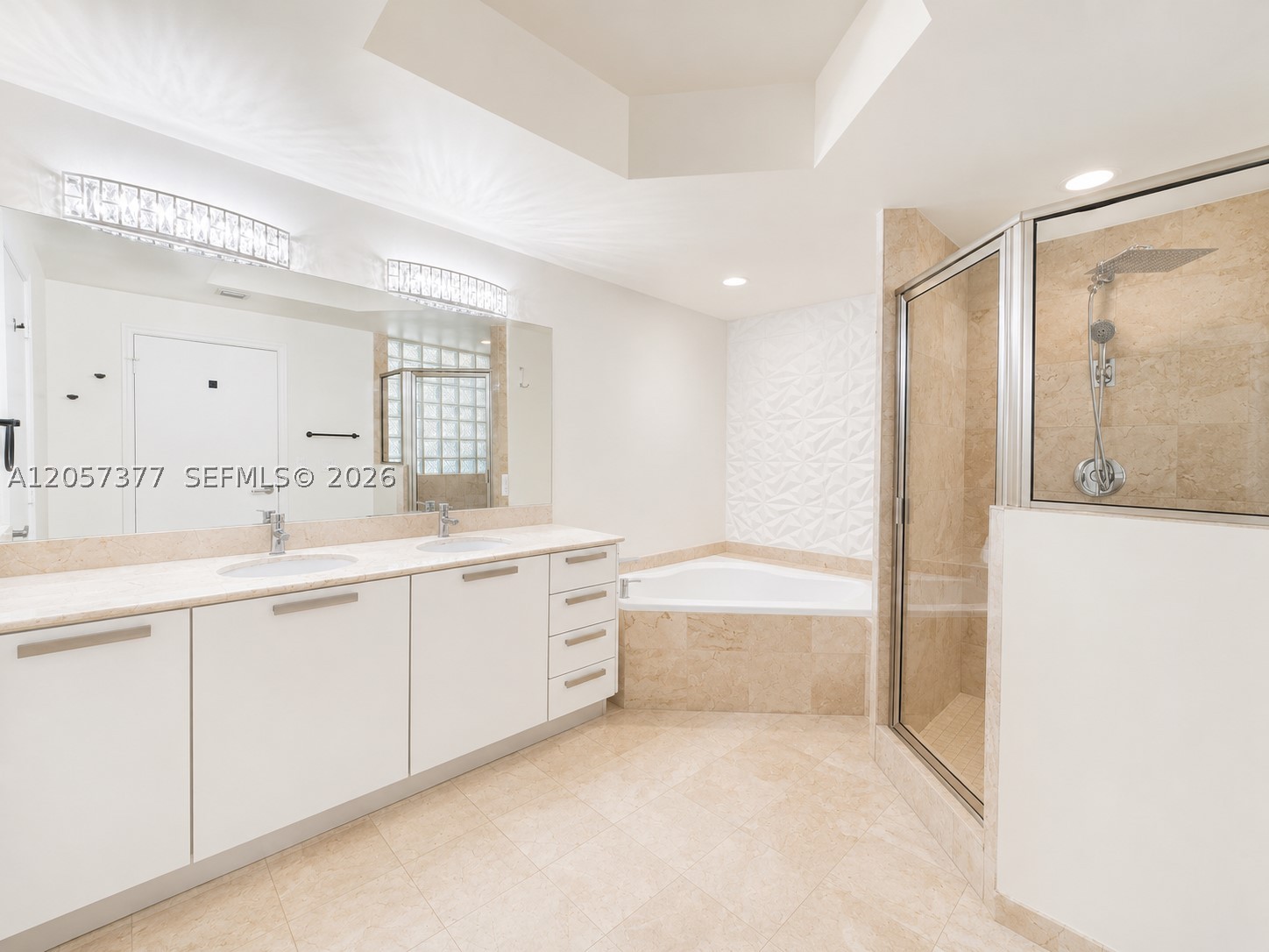 3000 NE 188th St #709 Aventura, FL 33180