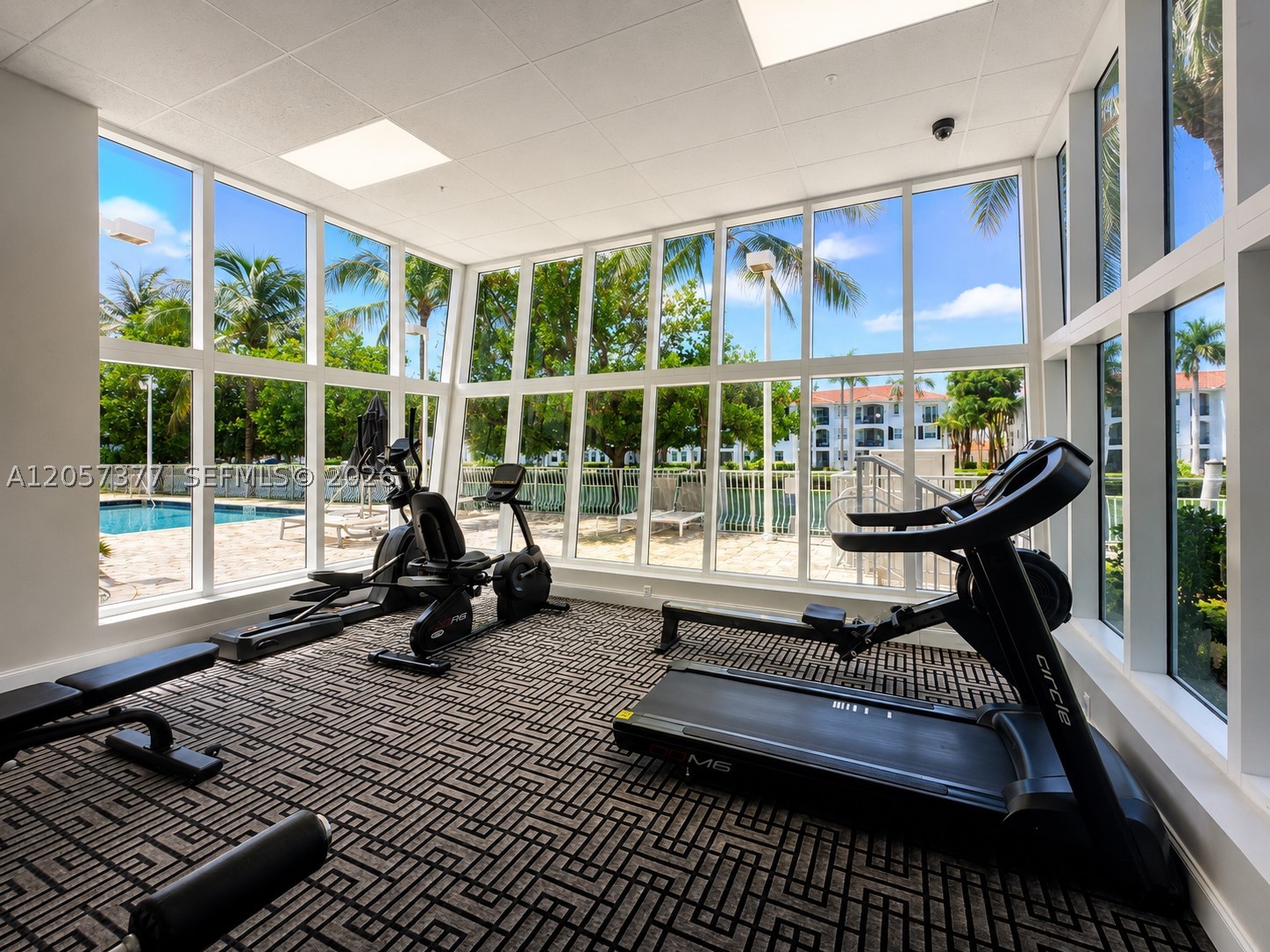 3000 NE 188th St #709 Aventura, FL 33180