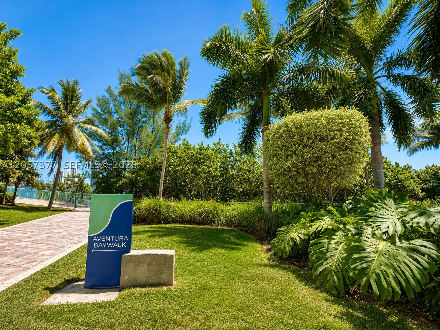 3000 NE 188th St #709 Aventura, FL 33180