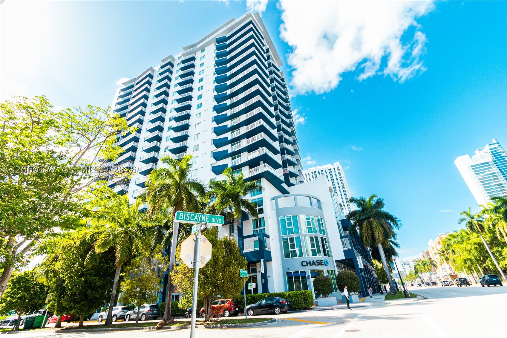 275 NE 18st #1110