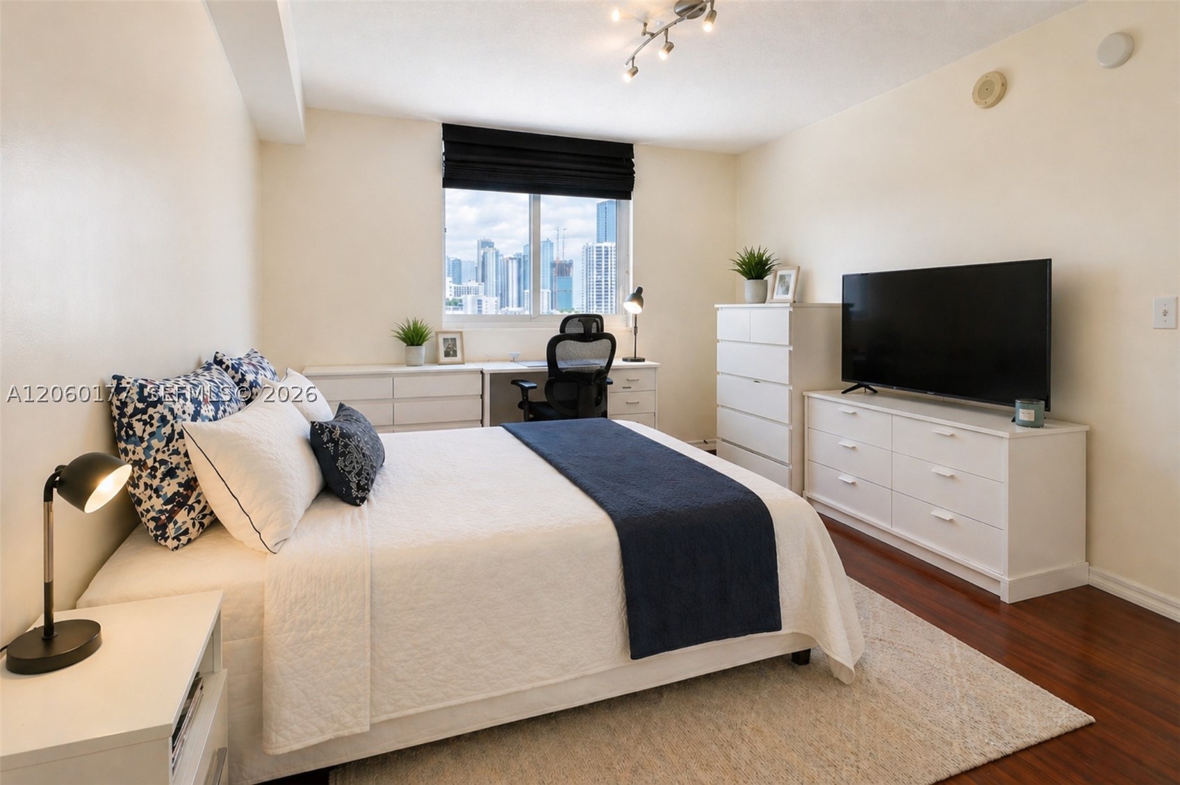 275 NE 18st #1110 Miami, FL 33132