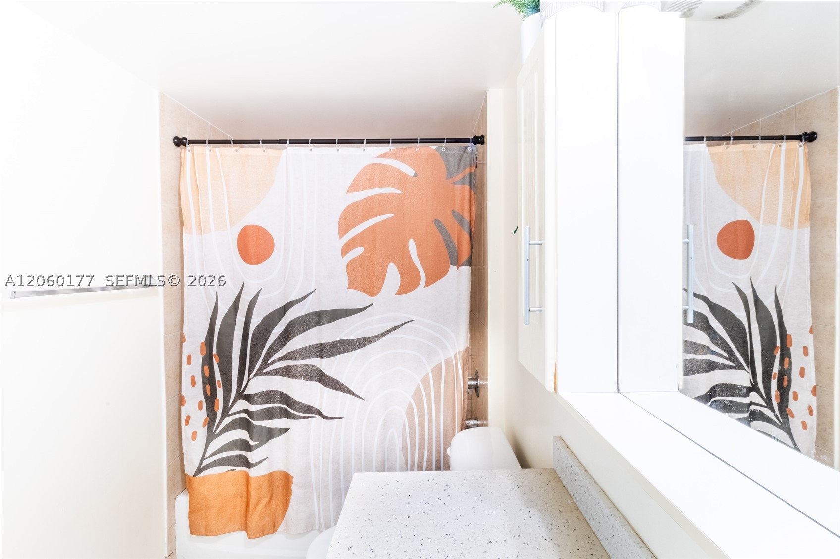 275 NE 18st #1110 Miami, FL 33132