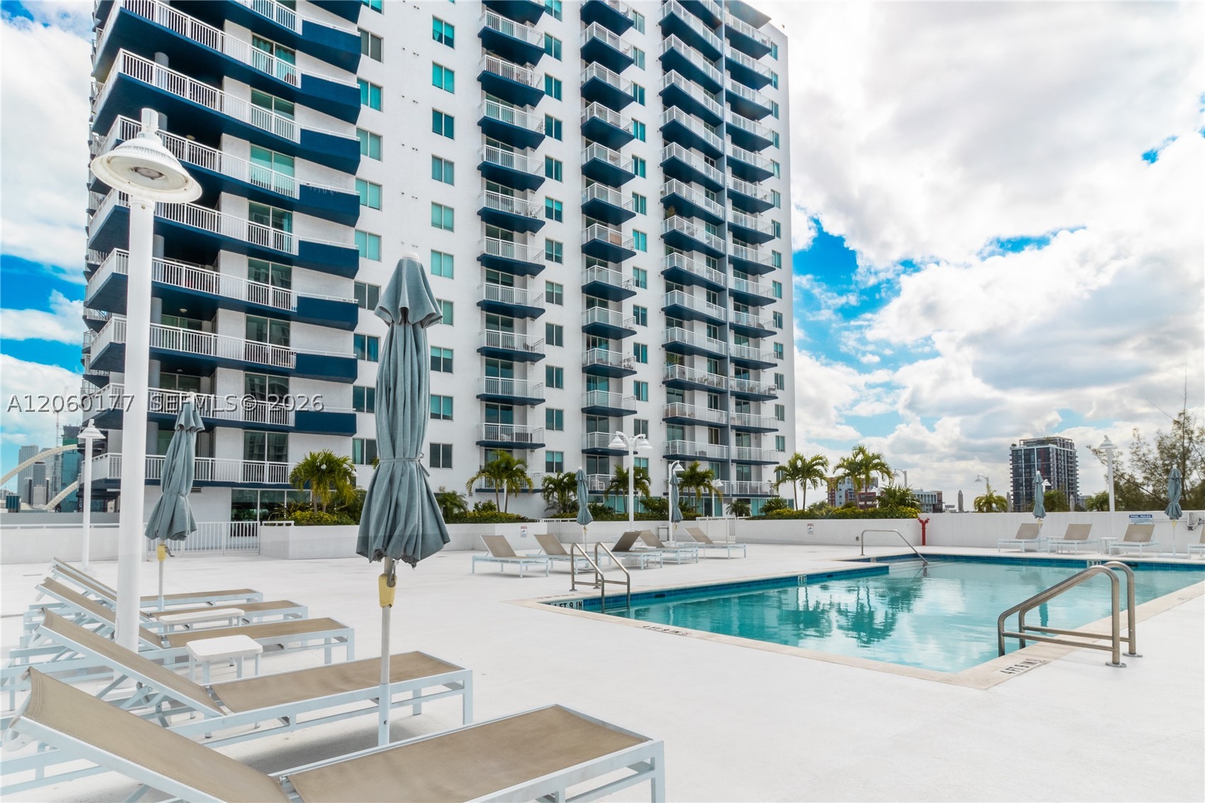 275 NE 18st #1110 Miami, FL 33132