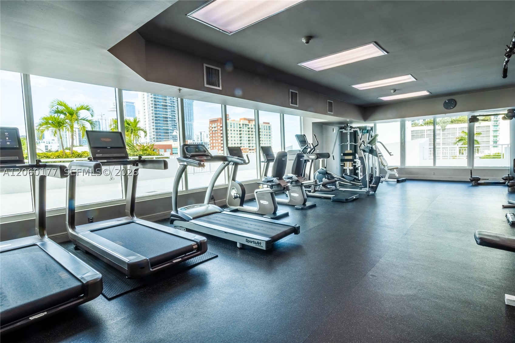 275 NE 18st #1110 Miami, FL 33132