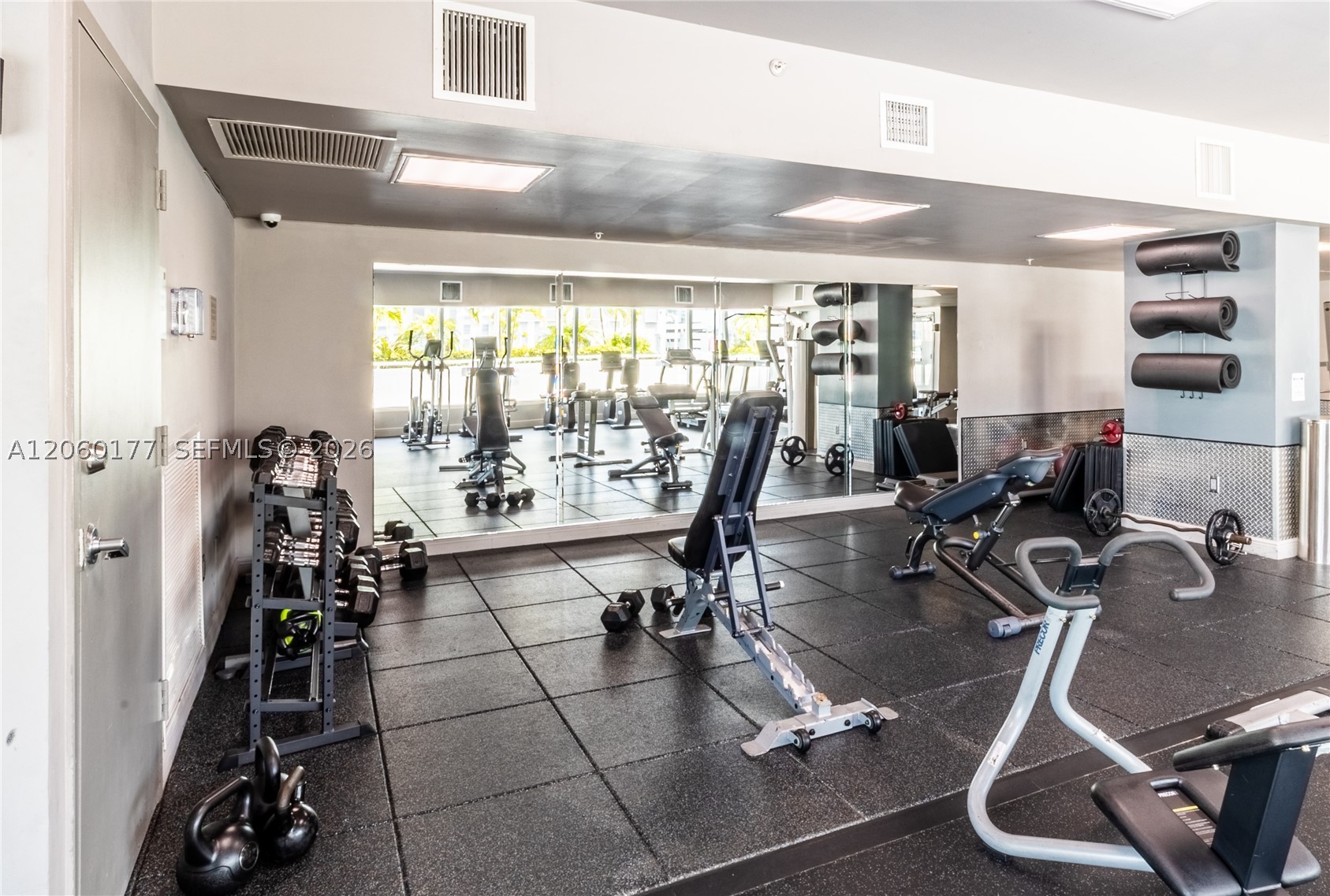275 NE 18st #1110 Miami, FL 33132
