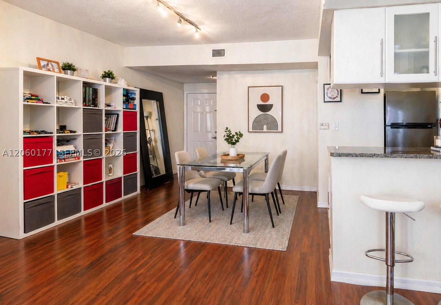 275 NE 18st #1110 Miami, FL 33132