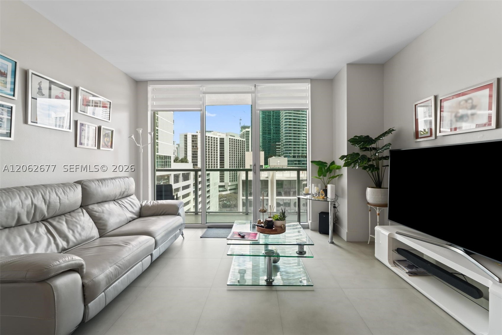 image 500 Brickell East19