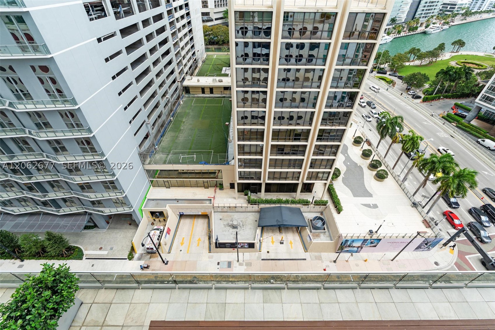 image 500 Brickell East35