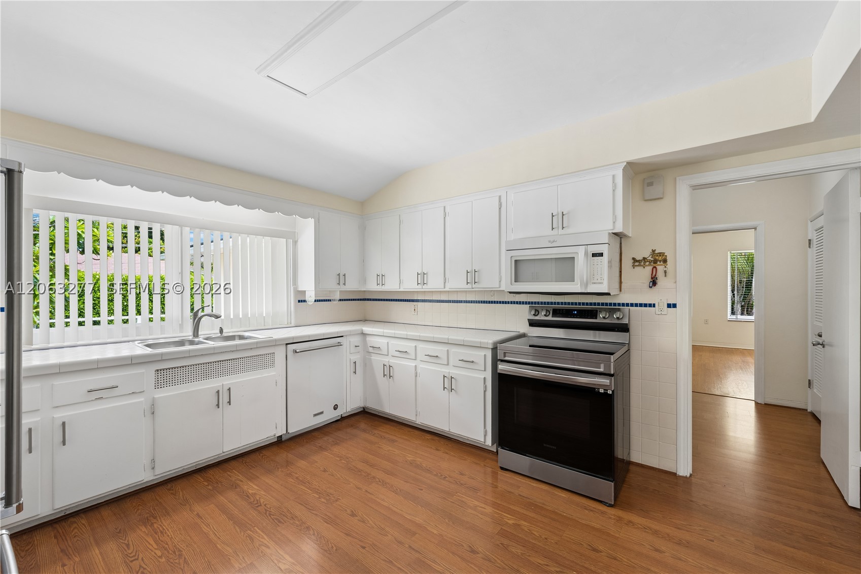 2514 E Granada Blvd #n/a Coral Gables, FL 33134