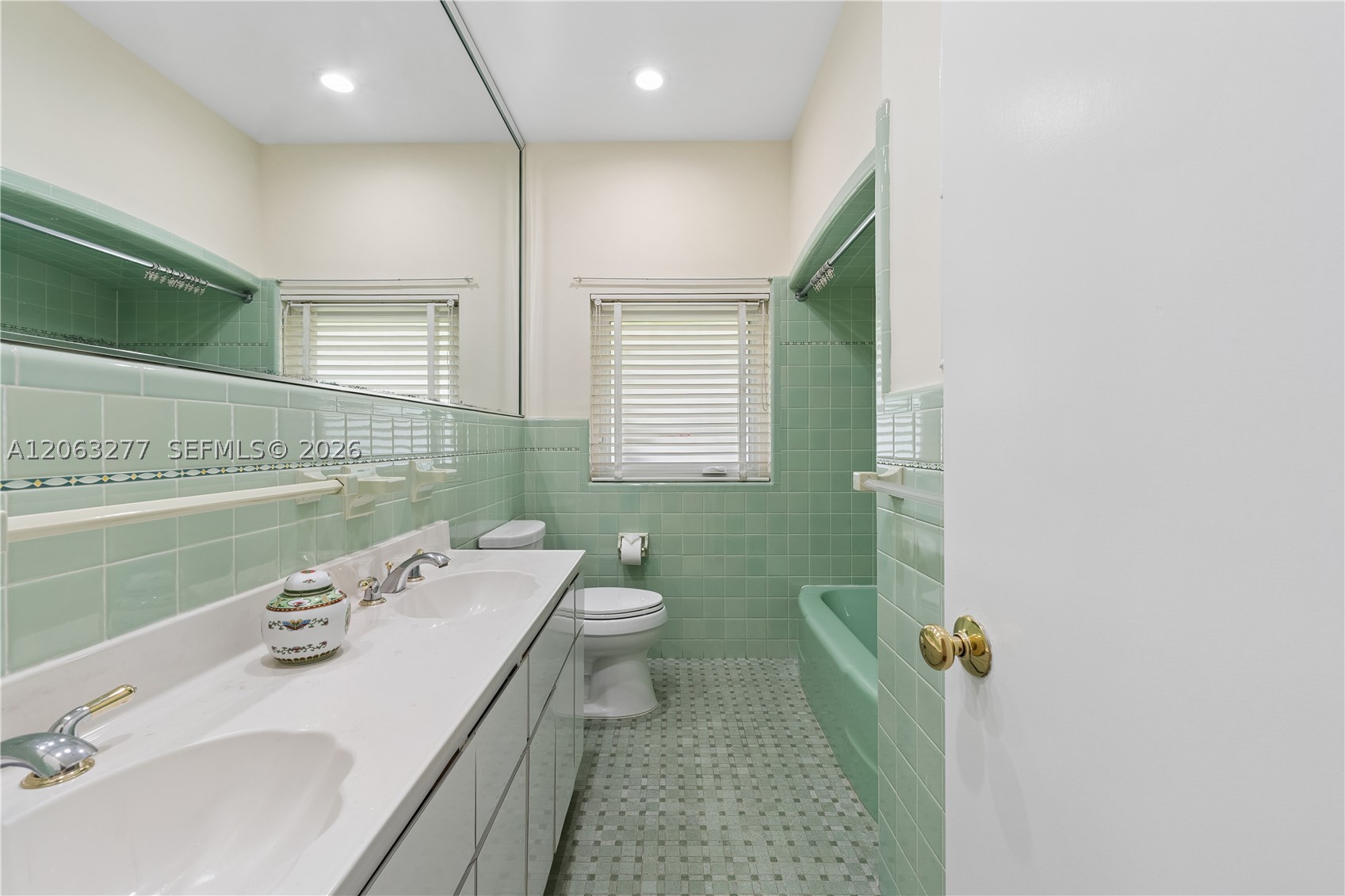 2514 E Granada Blvd #n/a Coral Gables, FL 33134