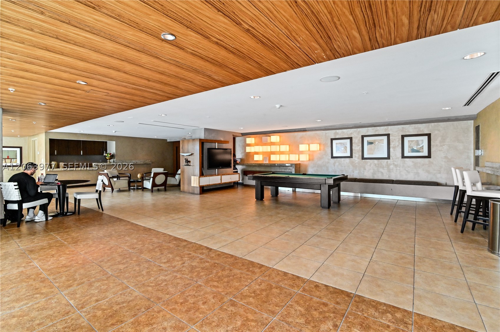 image Infinity at Brickell18