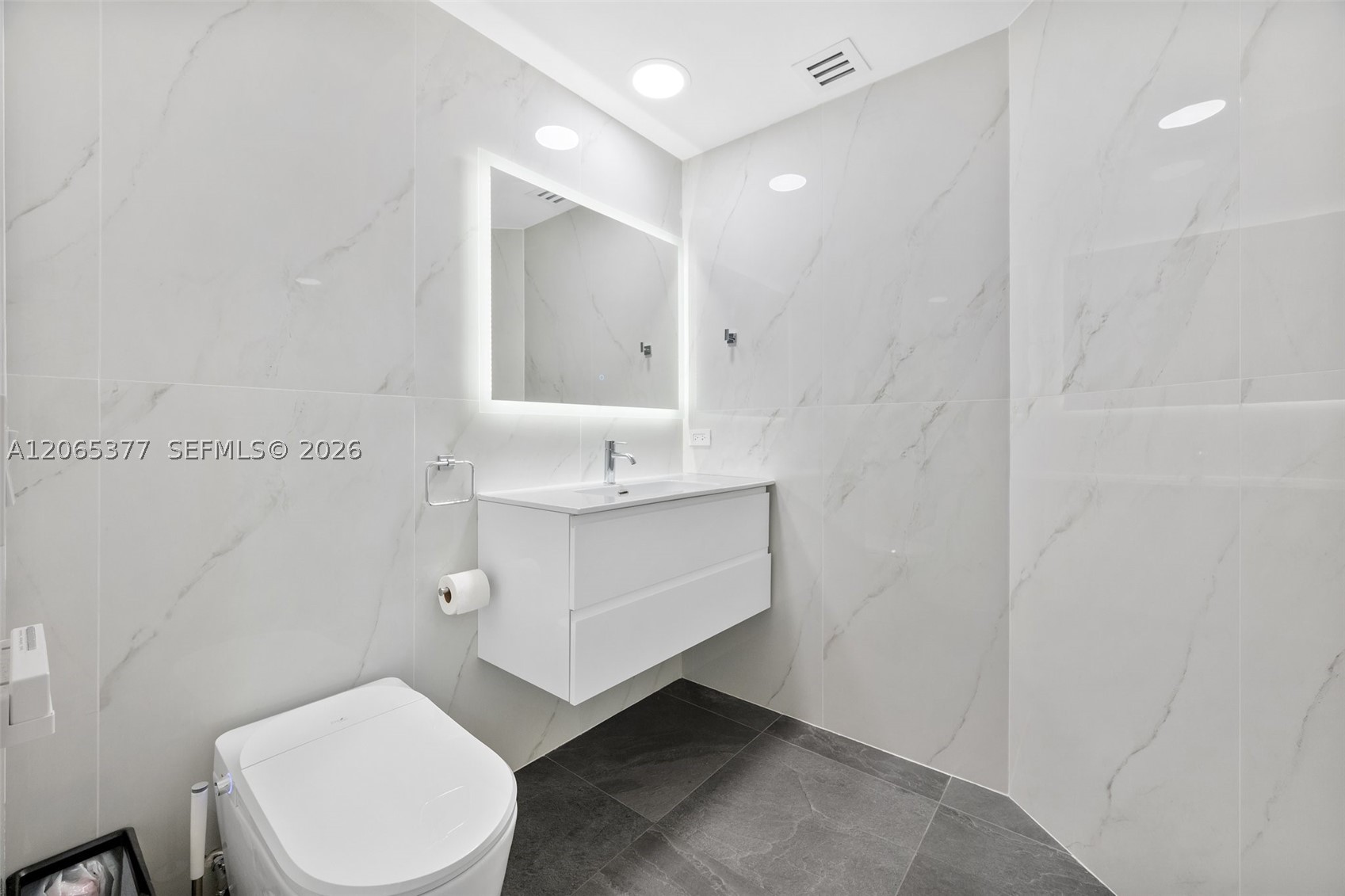 image Courts Brickell Key10