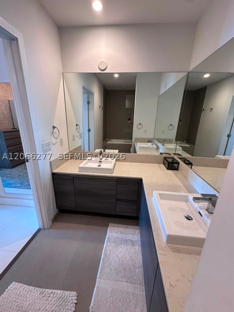 image The Bond on Brickell8
