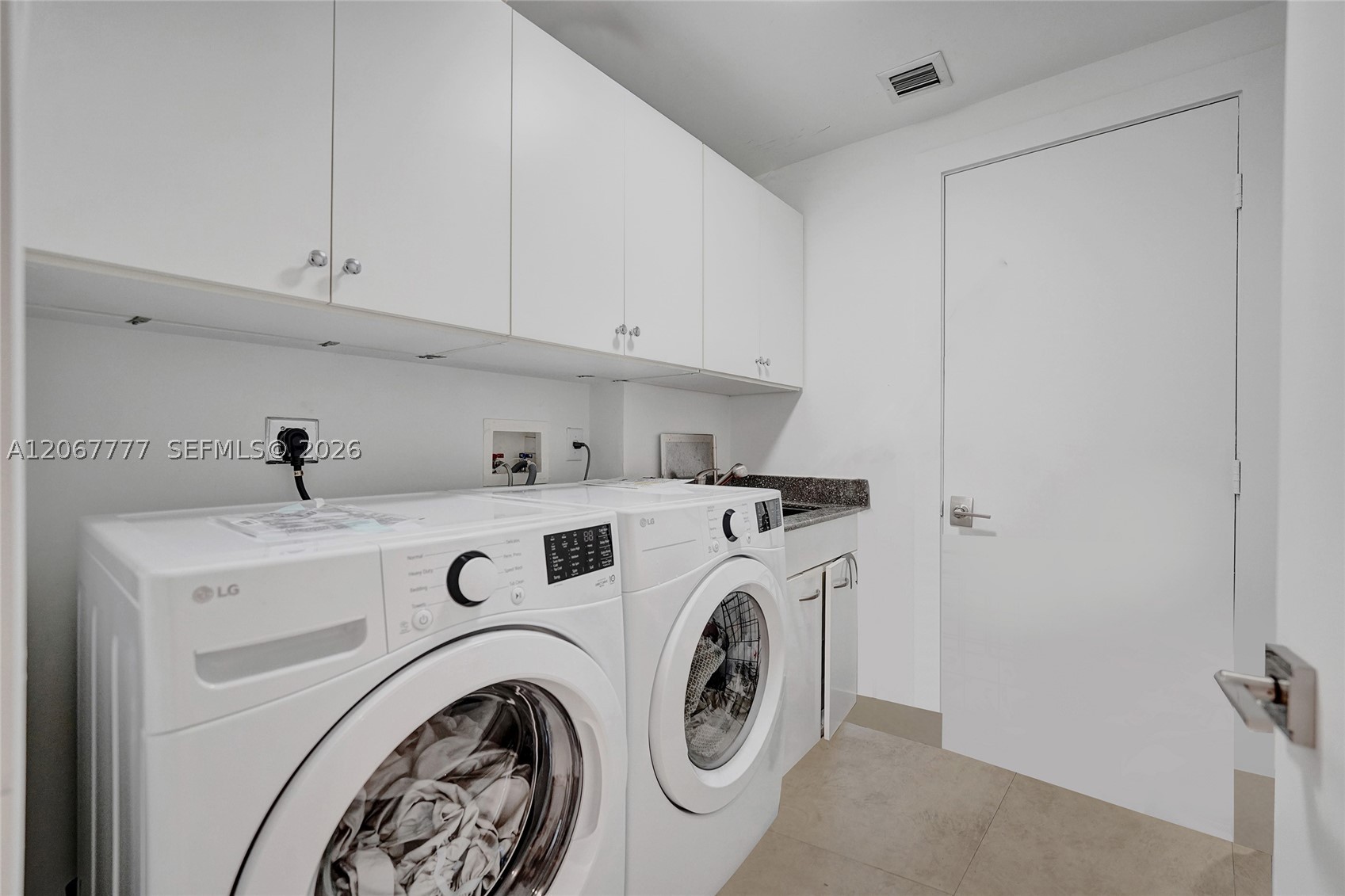 21200 Point Pl #403 Aventura, FL 33180