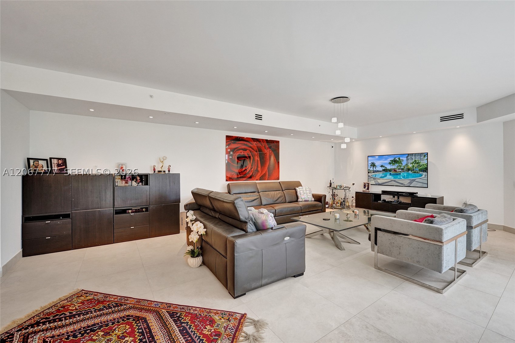 21200 Point Pl #403 Aventura, FL 33180