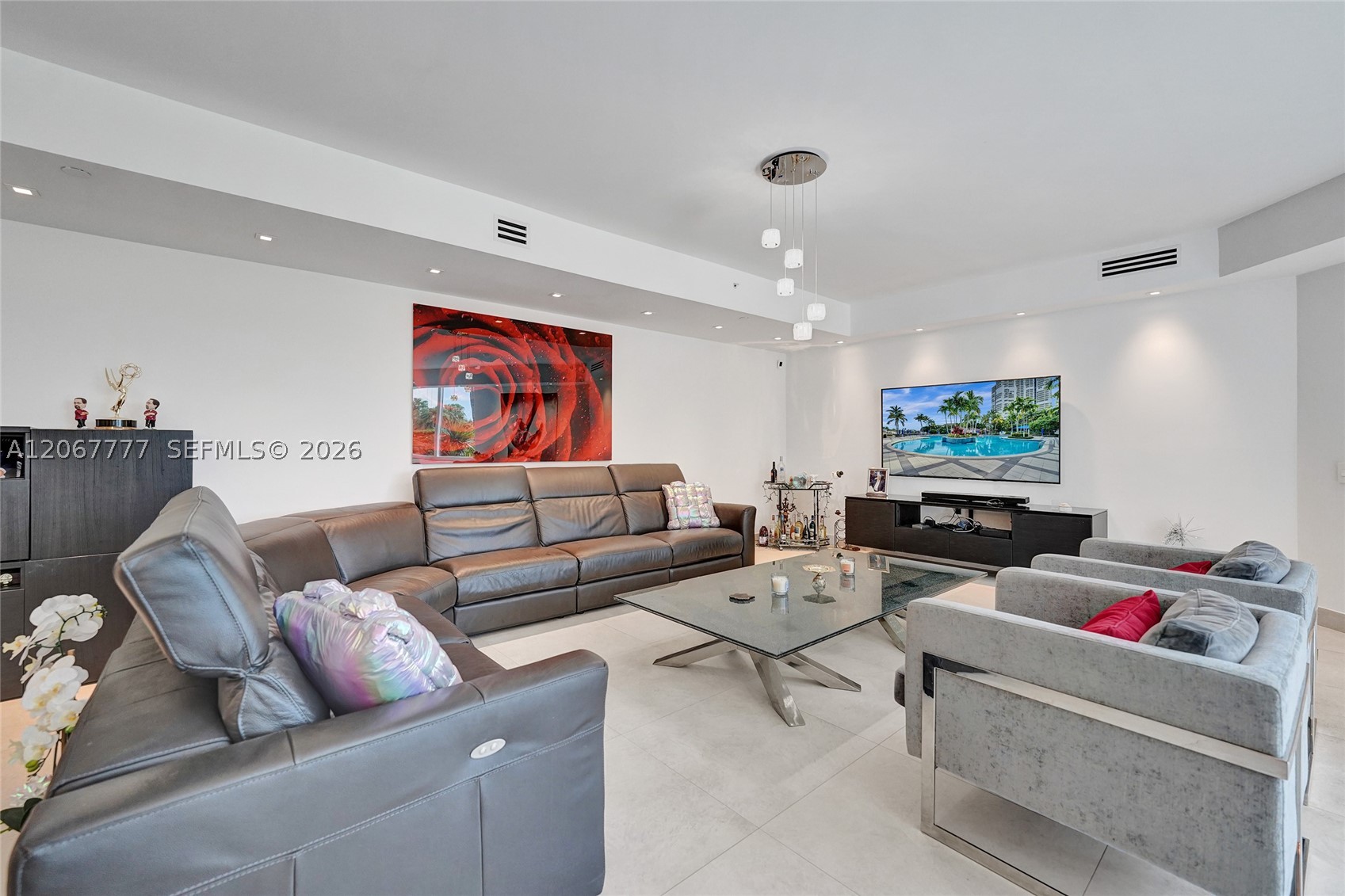 21200 Point Pl #403 Aventura, FL 33180