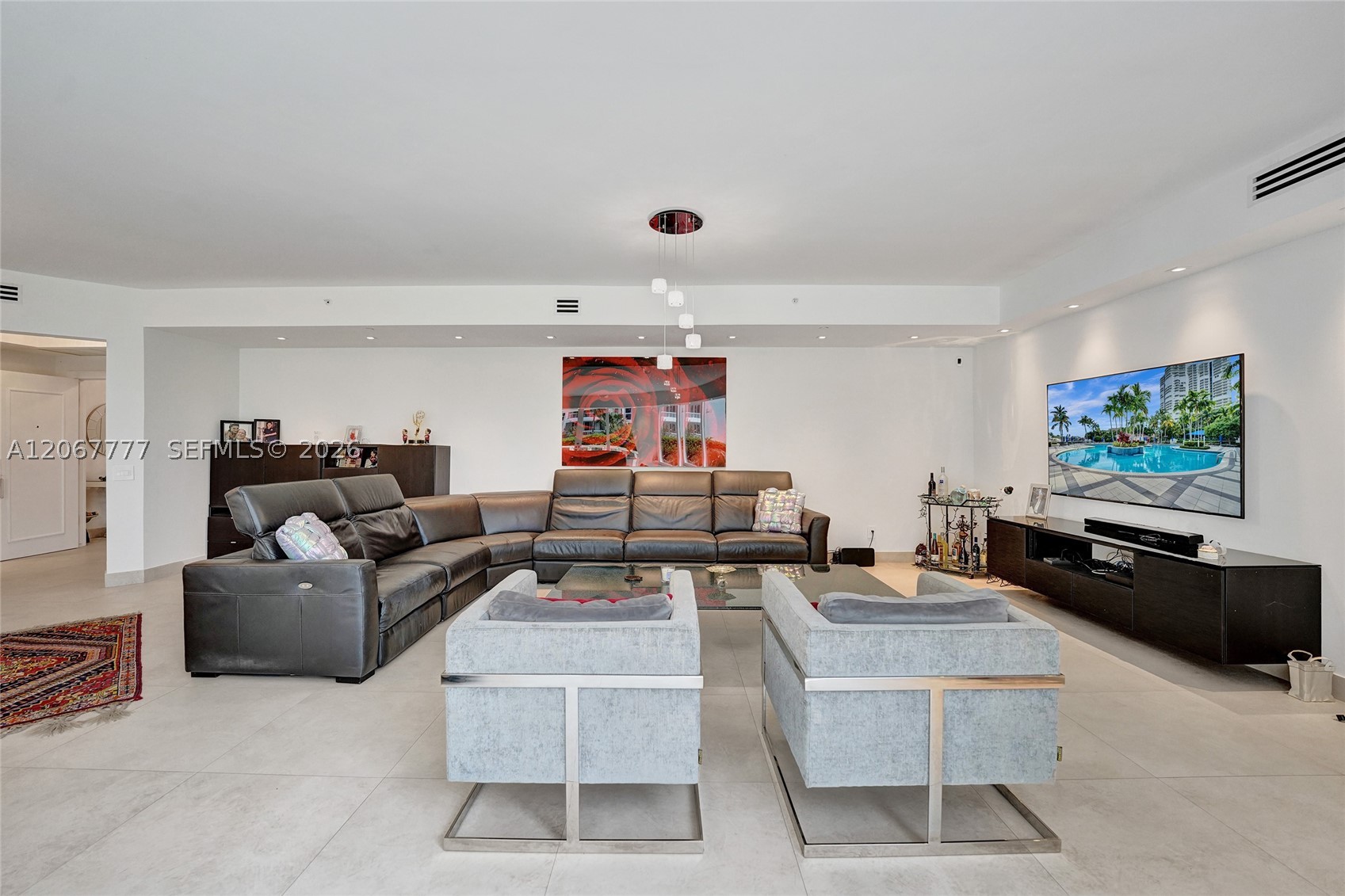 21200 Point Pl #403 Aventura, FL 33180