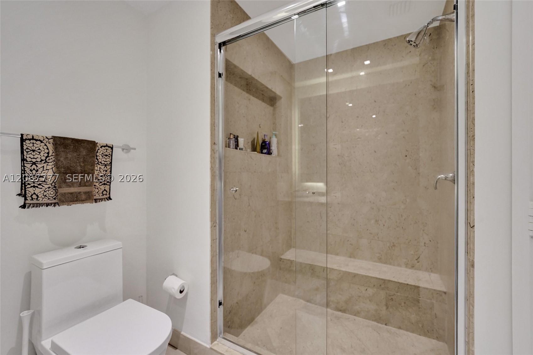 21200 Point Pl #403 Aventura, FL 33180
