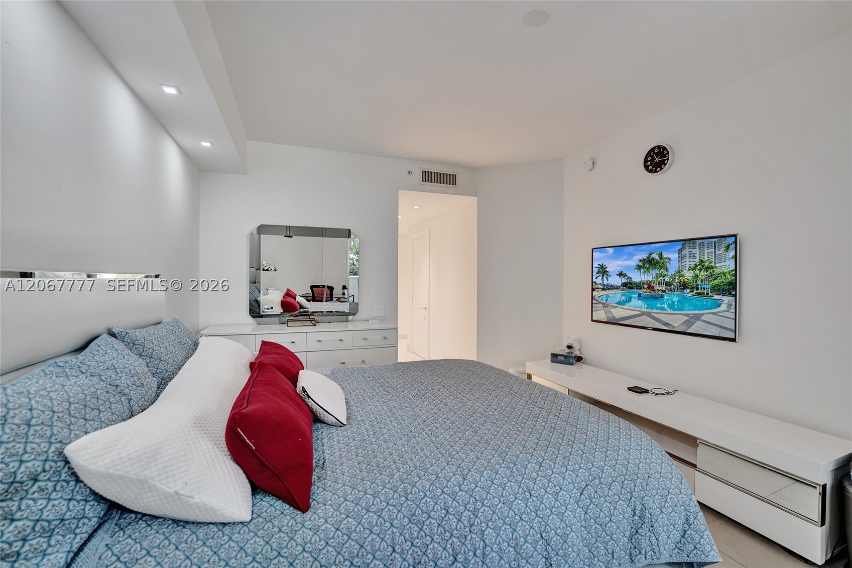 21200 Point Pl #403 Aventura, FL 33180