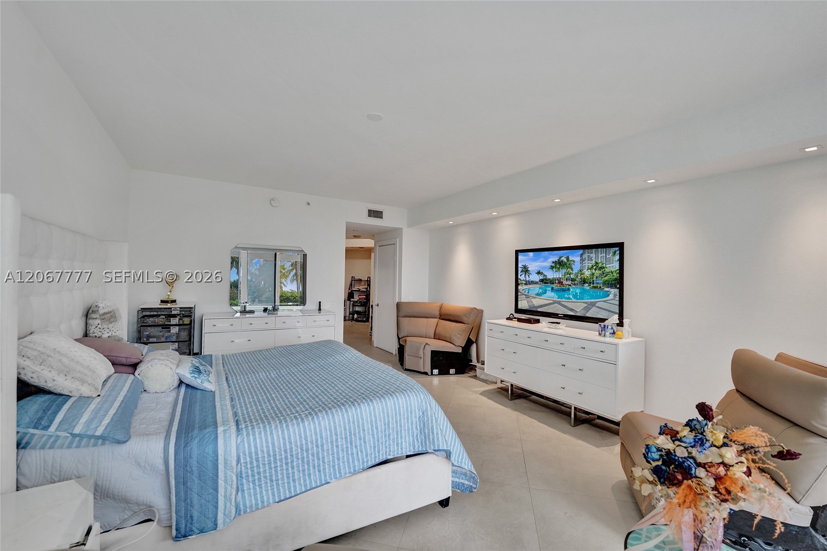 21200 Point Pl #403 Aventura, FL 33180