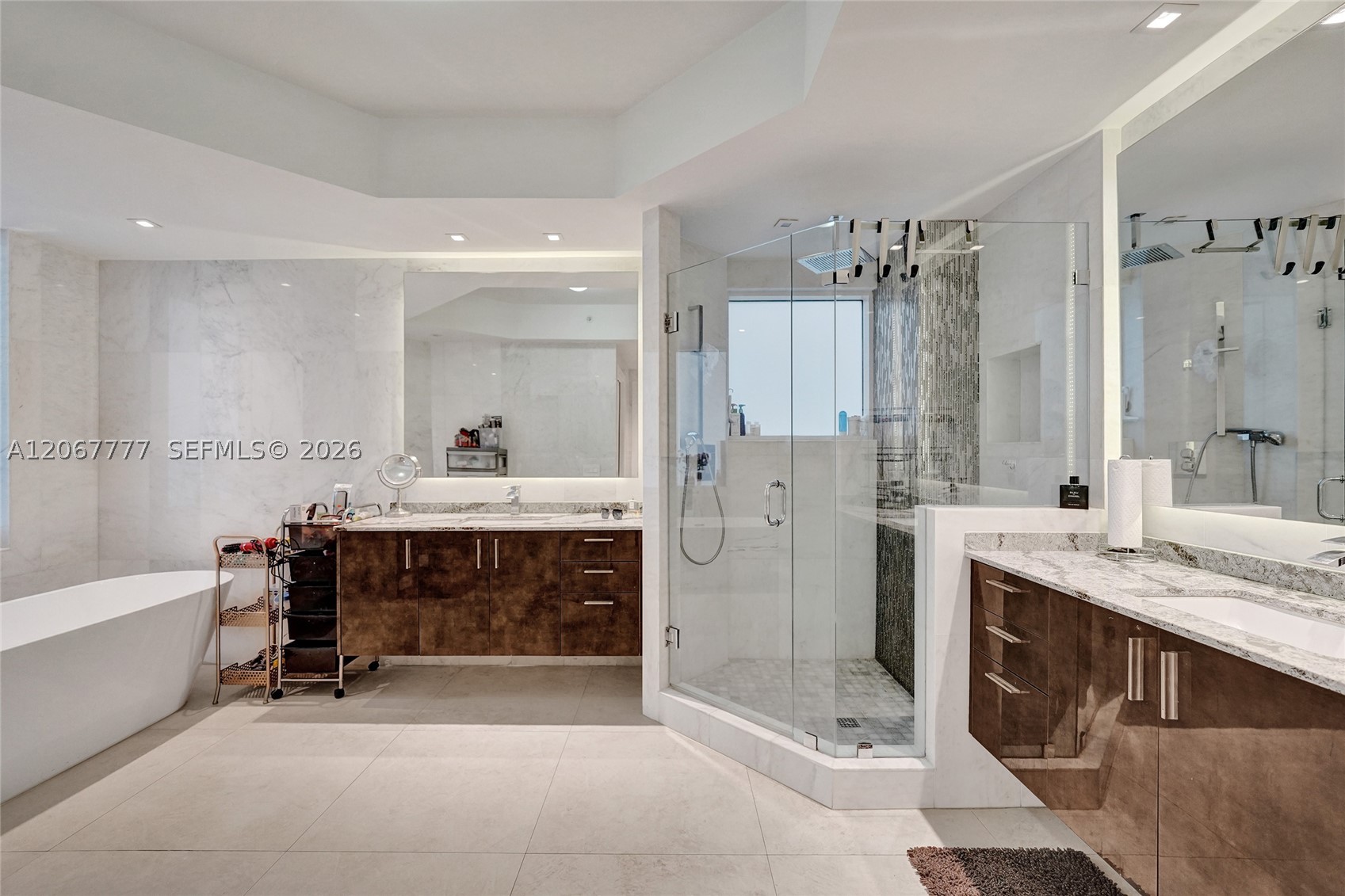 21200 Point Pl #403 Aventura, FL 33180