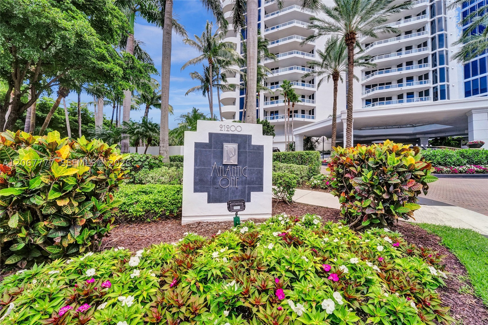 21200 Point Pl #403 Aventura, FL 33180