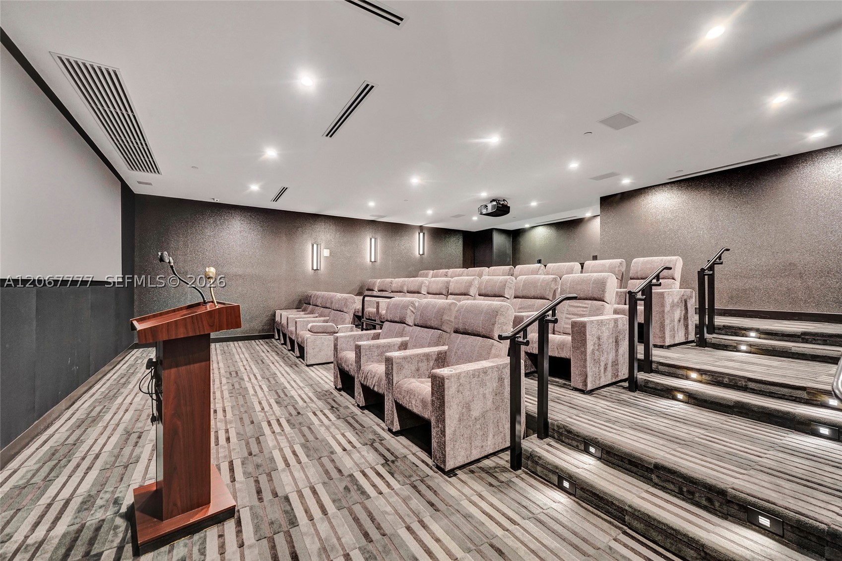 21200 Point Pl #403 Aventura, FL 33180