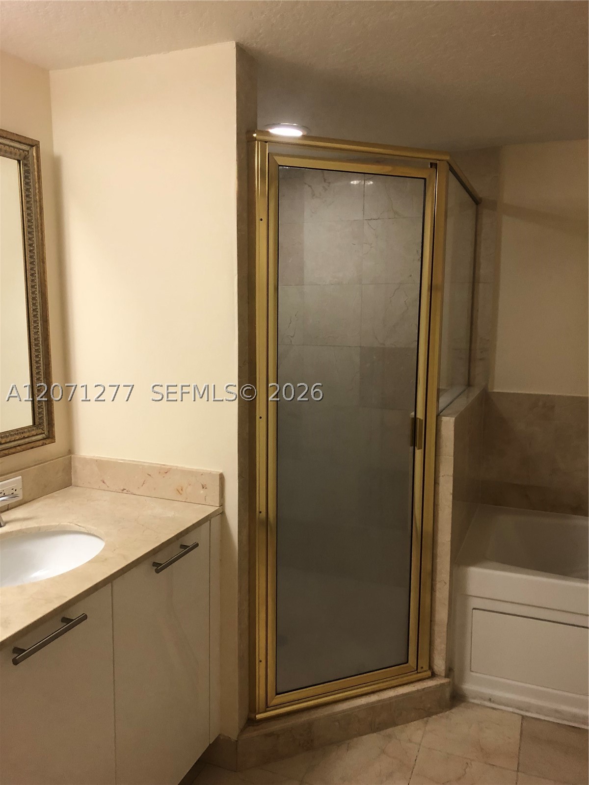 1800 N Bayshore Dr #814 Miami, FL 33132