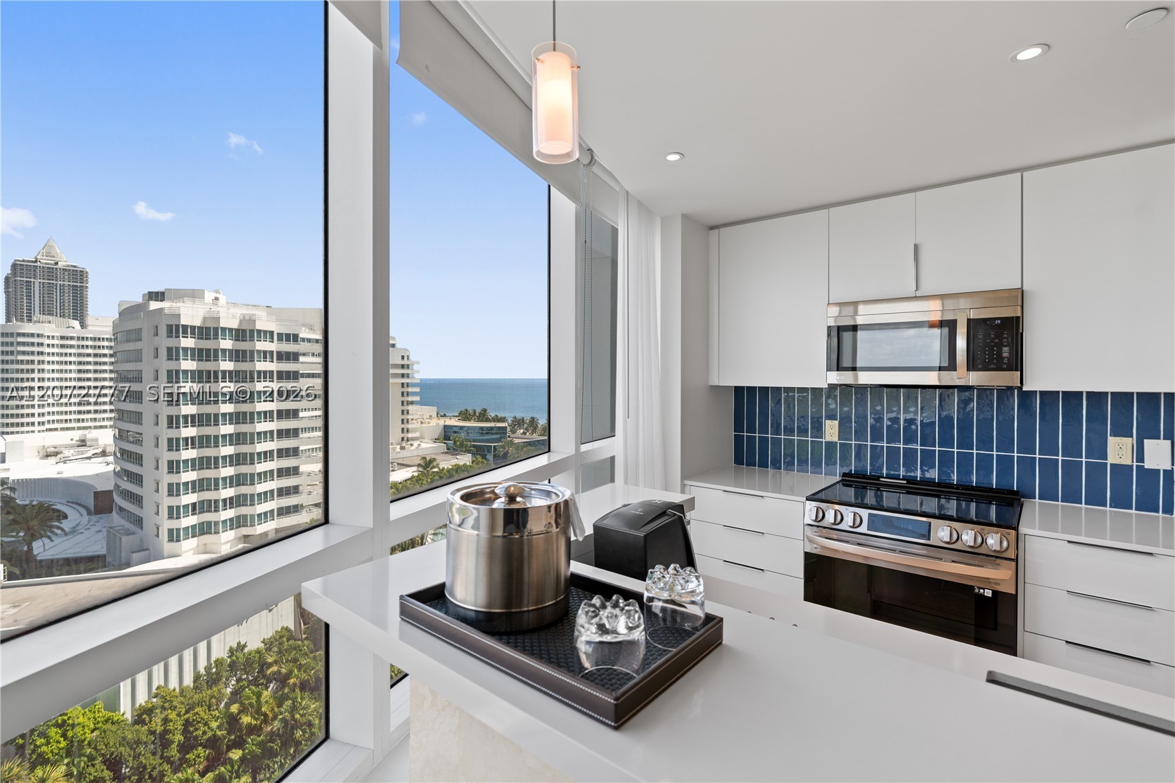 4401 Collins Ave #1115 Miami Beach, FL 33140
