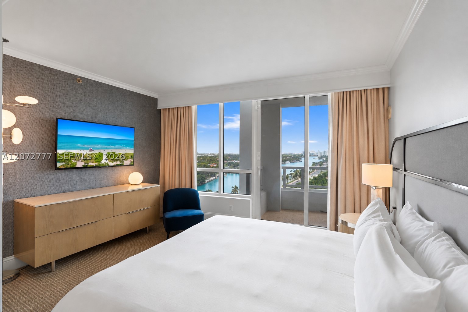 4401 Collins Ave #1115 Miami Beach, FL 33140