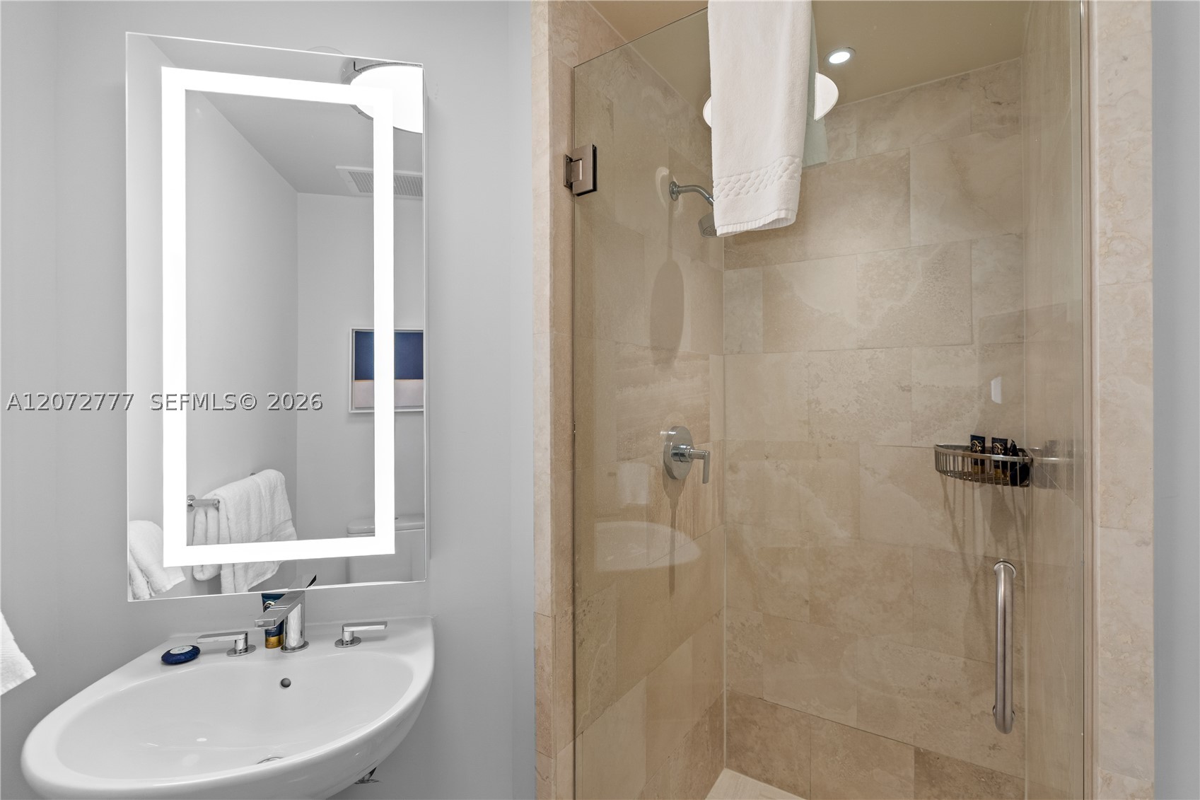 4401 Collins Ave #1115 Miami Beach, FL 33140