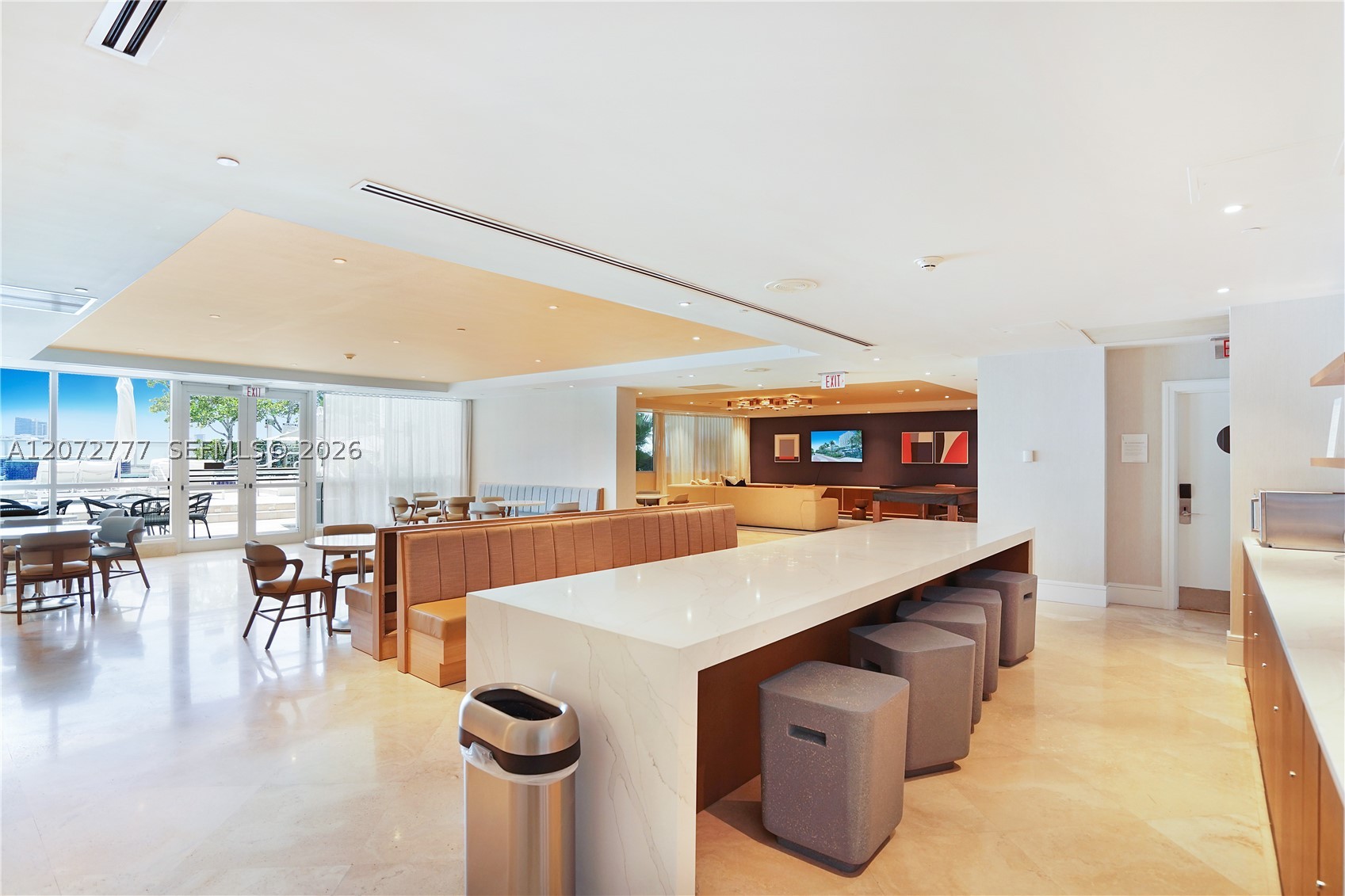 4401 Collins Ave #1115 Miami Beach, FL 33140