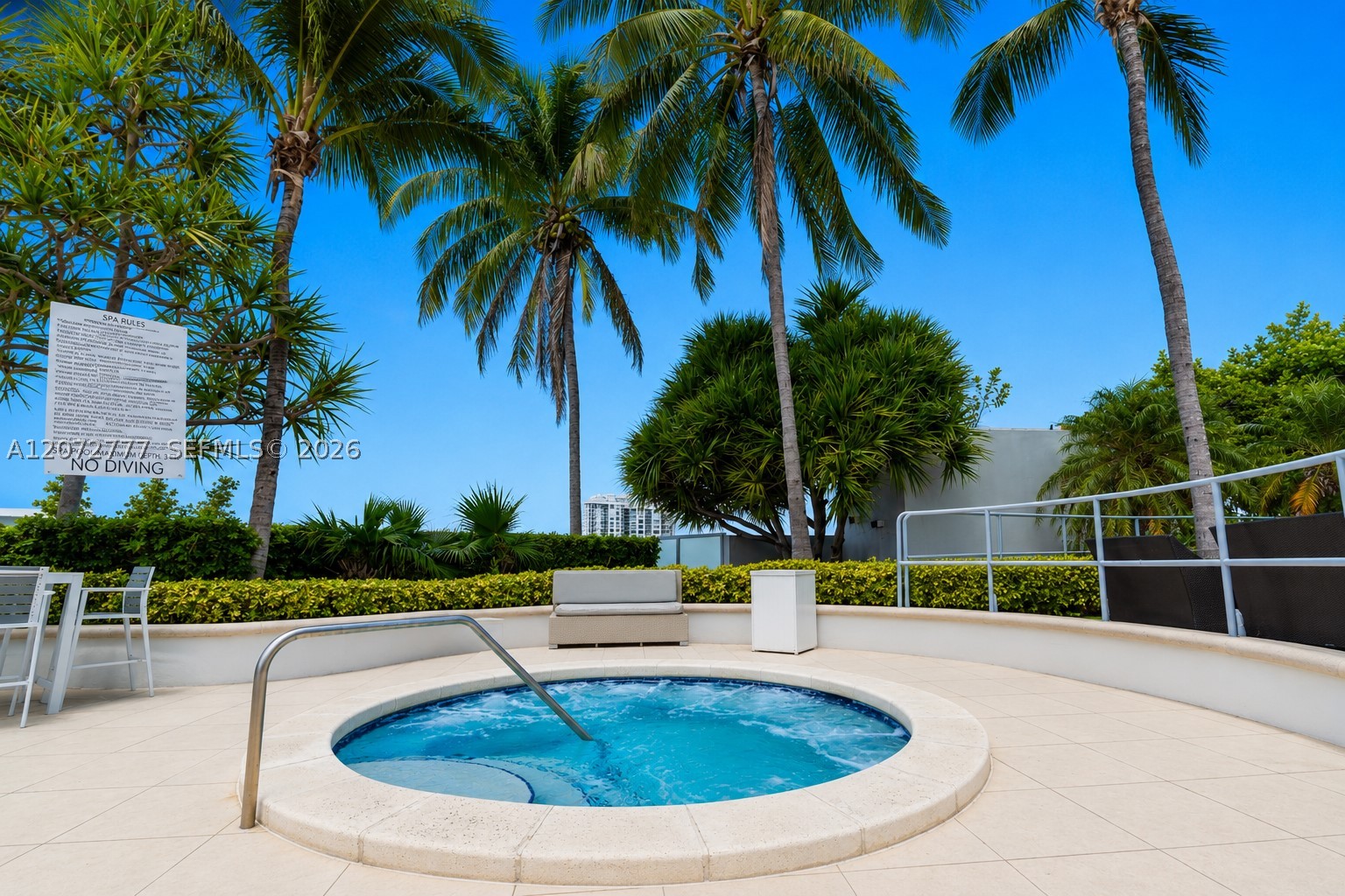 4401 Collins Ave #1115 Miami Beach, FL 33140