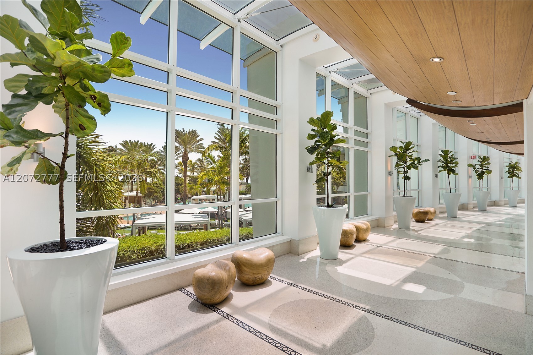 4401 Collins Ave #1115 Miami Beach, FL 33140