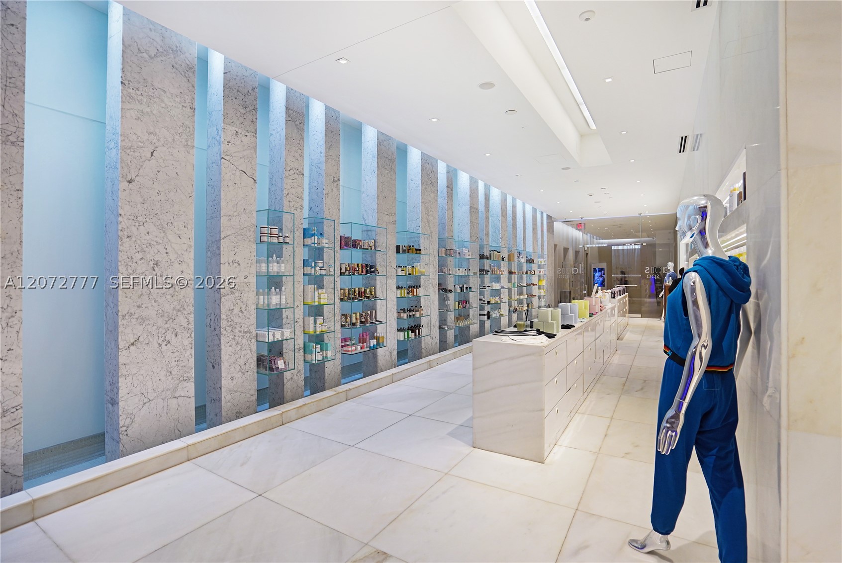 4401 Collins Ave #1115 Miami Beach, FL 33140