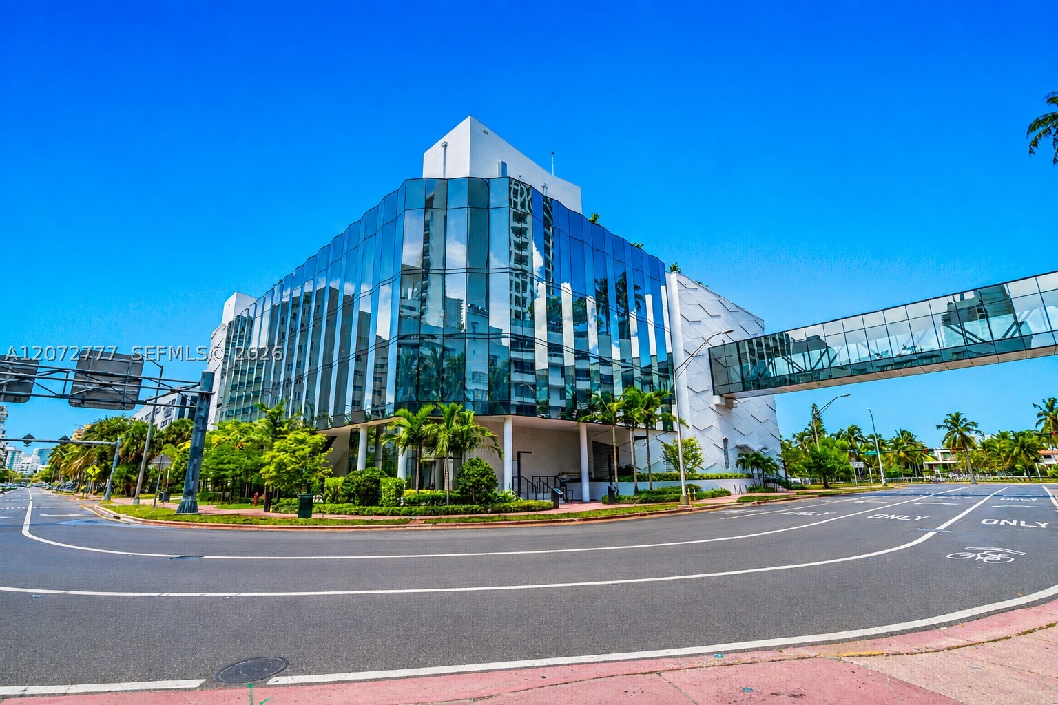 4401 Collins Ave #1115 Miami Beach, FL 33140